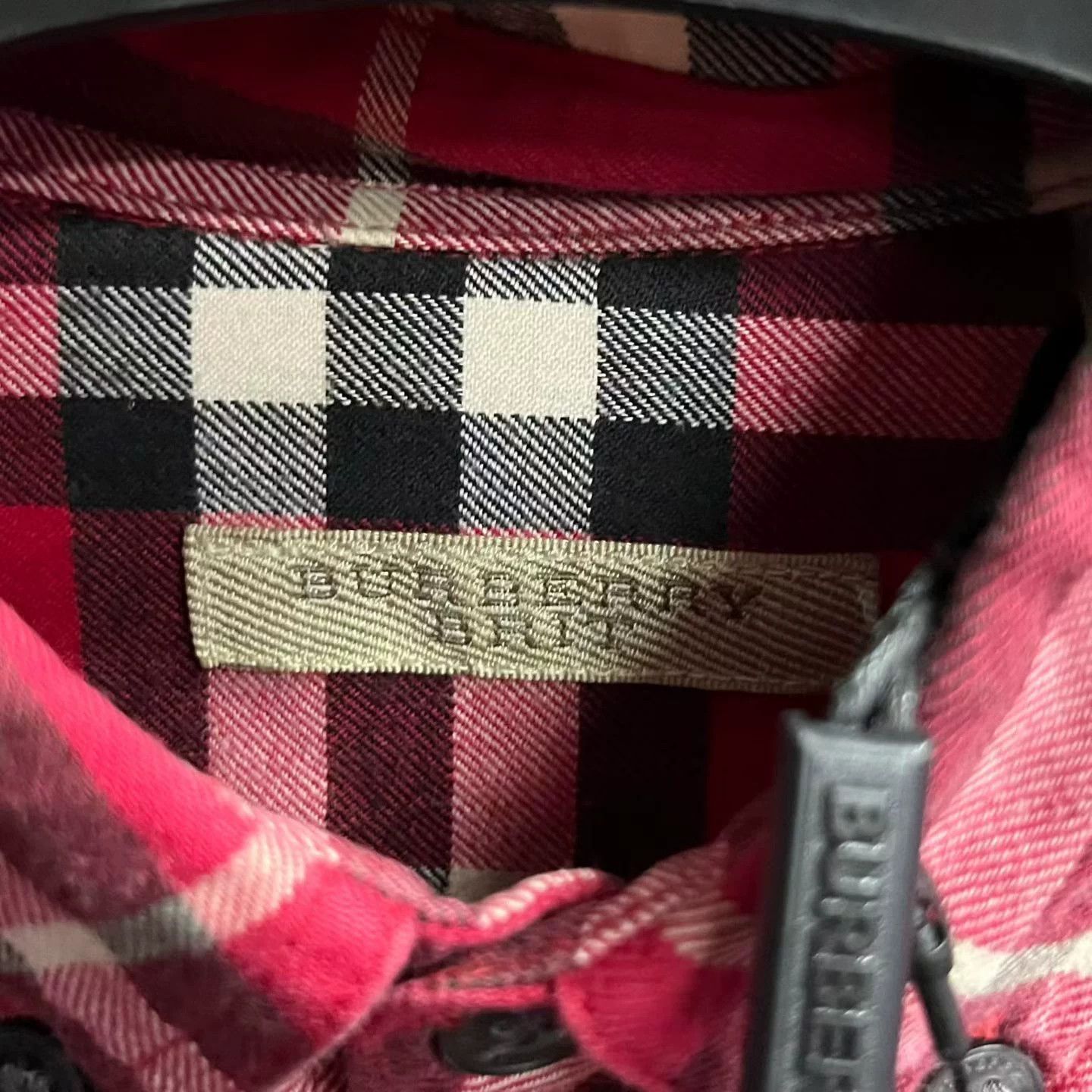 Burberry Burberry Plaid Cotton Red T-Shirt M Women Size M / US 6-8 / IT 42-44 - 2 Thumbnail