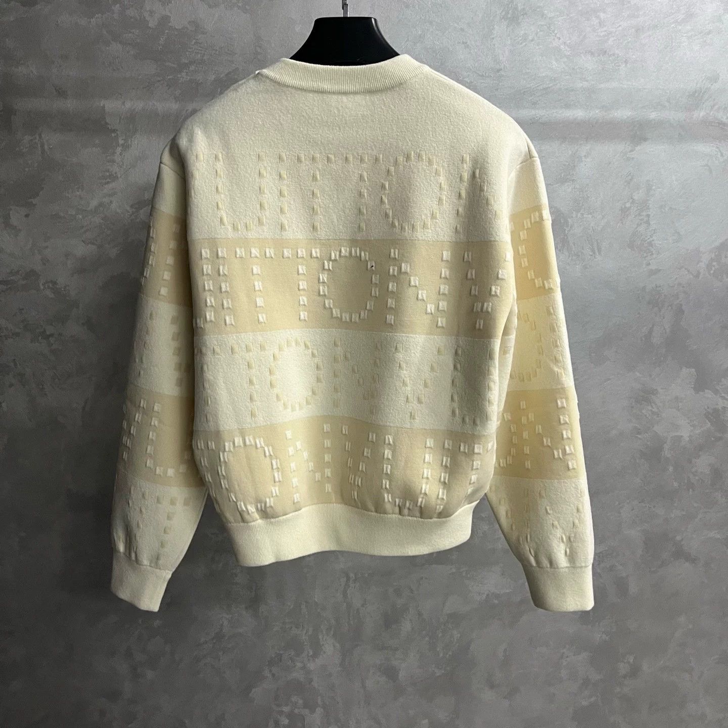 Louis Vuitton Louis Vuitton Knit Striped Beige T-Shirt M Women Size M / US 6-8 / IT 42-44 - 2 Thumbnail