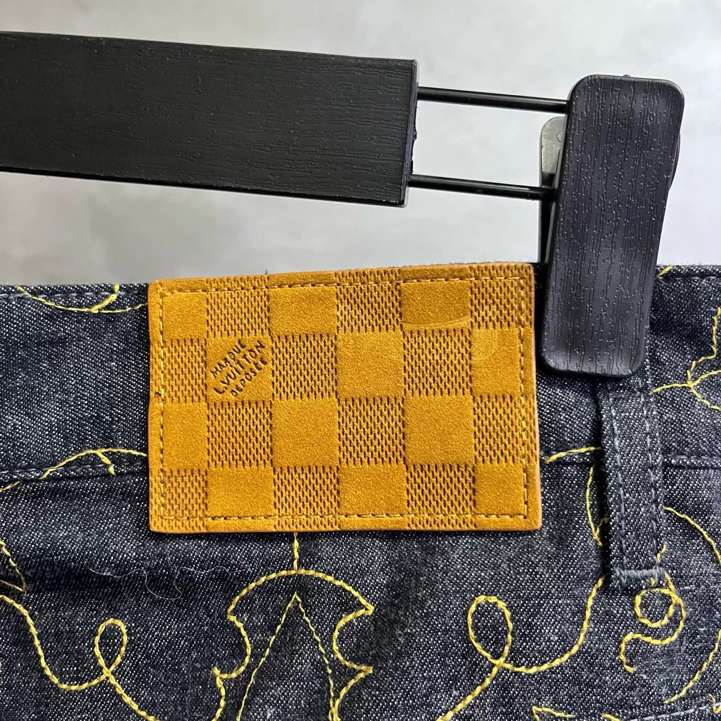 Louis Vuitton Louis Vuitton Multi Designer Casual Size 4XL / US 24-26 - 4 Thumbnail