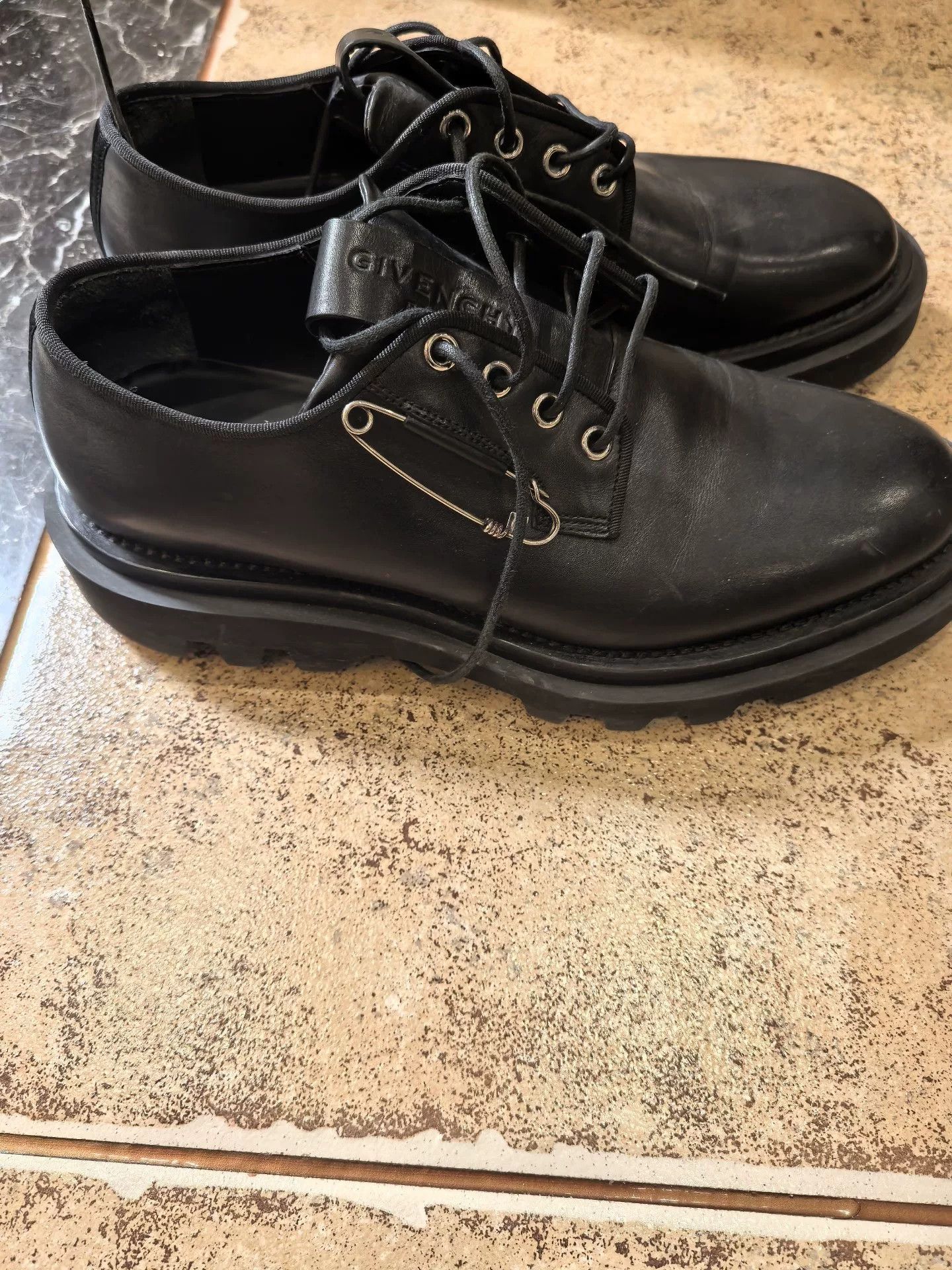 Givenchy Givenchy Black Lambskin Thick-Sole Derby Size US 6 / EU 39 - 2 Thumbnail
