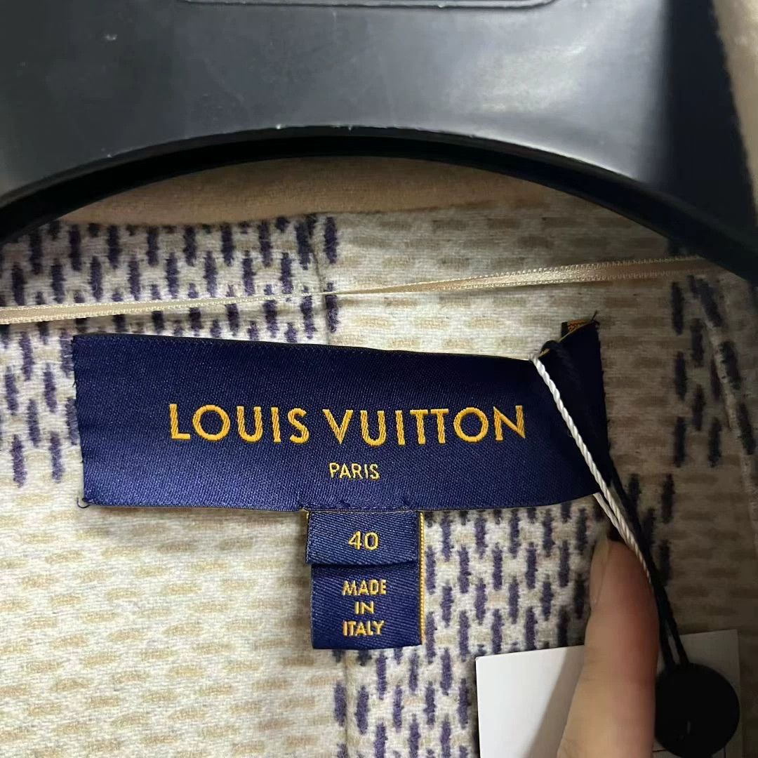 Louis Vuitton Louis Vuitton Brown Designer Casual Size M / US 6-8 / IT 42-44 - 3 Thumbnail