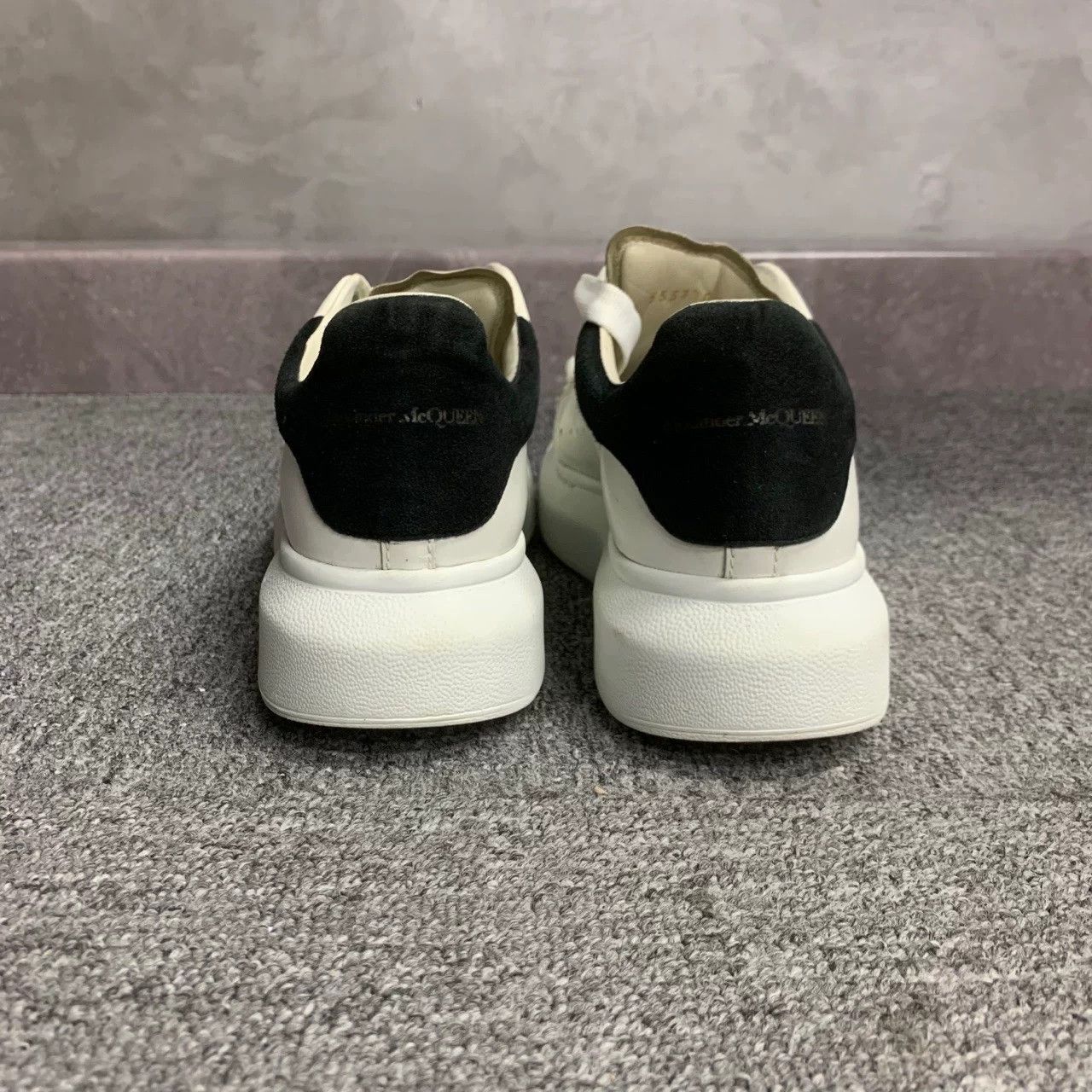 Alexander McQueen Alexander McQueen White Lowtop Sneakers 35.5 Women Size US 5 / IT 35 - 3 Thumbnail