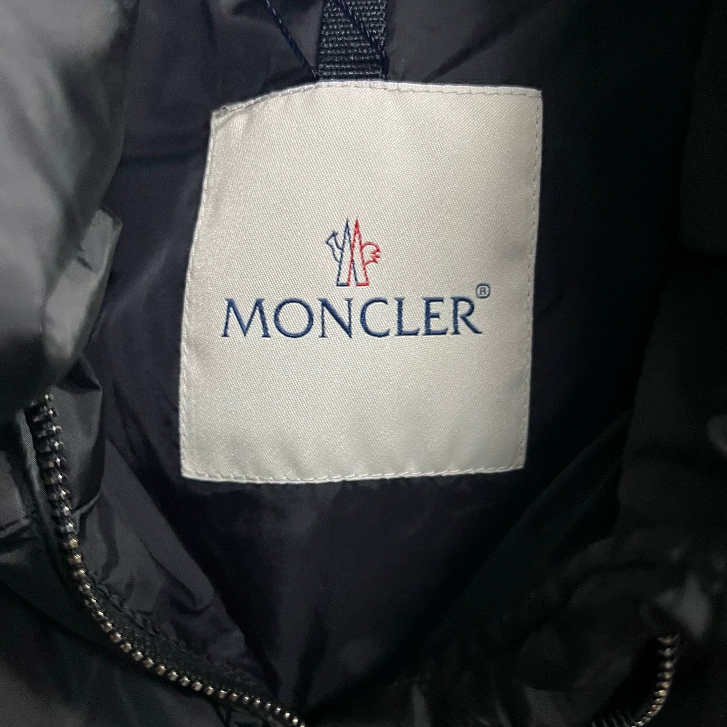 Moncler Moncler Quilted Black Down Jacket 4 Women Size XS / US 0-2 / IT 36-38 - 3 Thumbnail