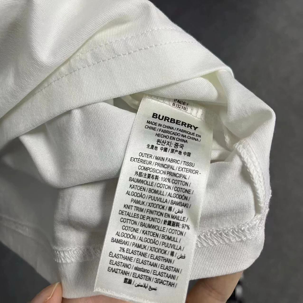 Burberry Burberry Retro White Hoodie M Men Size US M / EU 48-50 / 2 - 3 Thumbnail