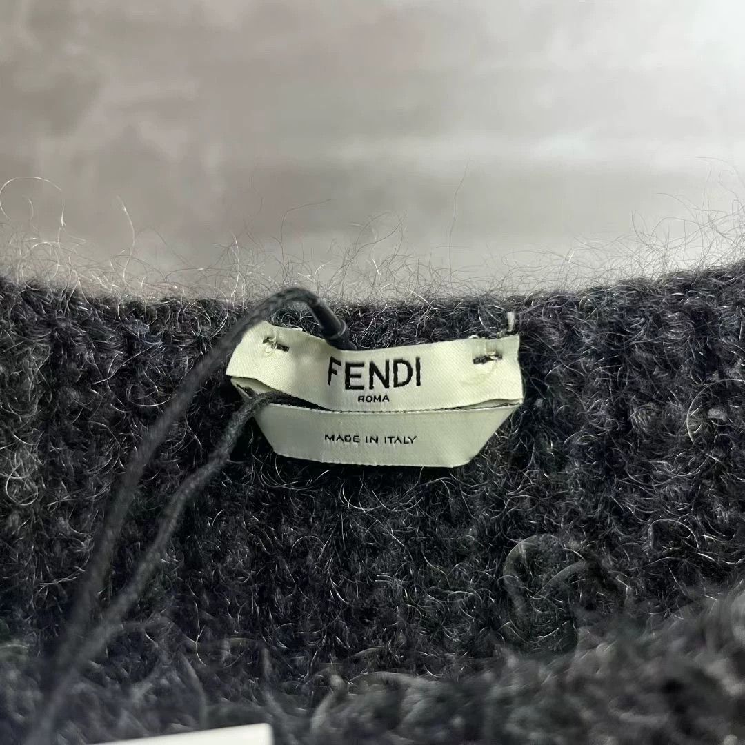 Fendi Fendi Cropped Gray Hoodie 36 Men Size US S / EU 44-46 / 1 - 2 Thumbnail