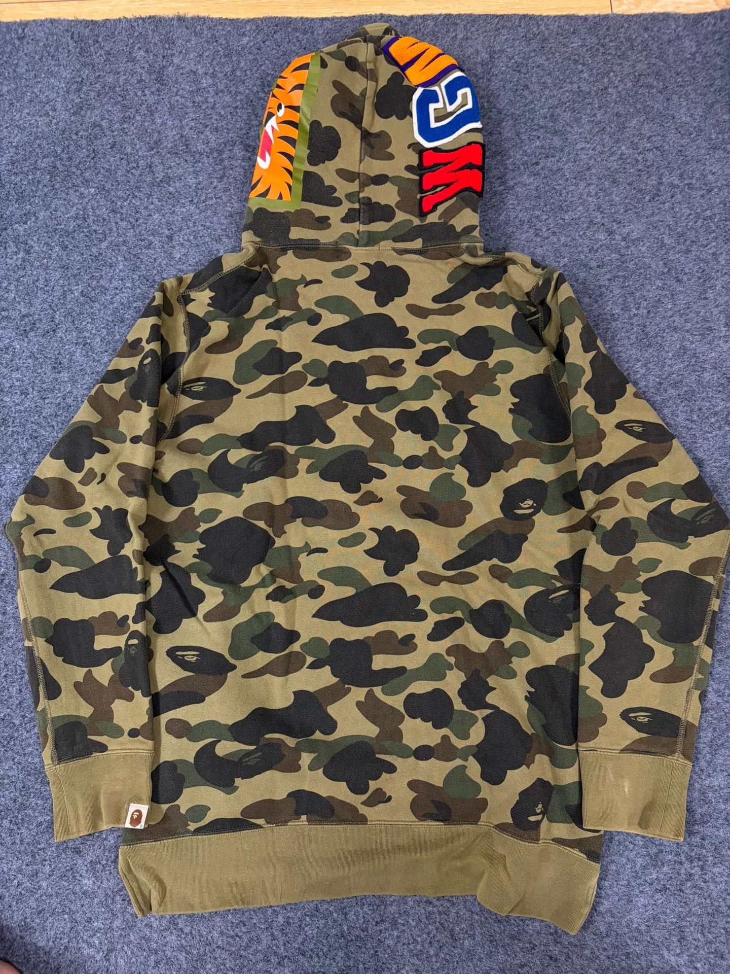 Bape Bape Multi Shark Sweatshirt Pullover Size US L / EU 52-54 / 3 - 2 Thumbnail