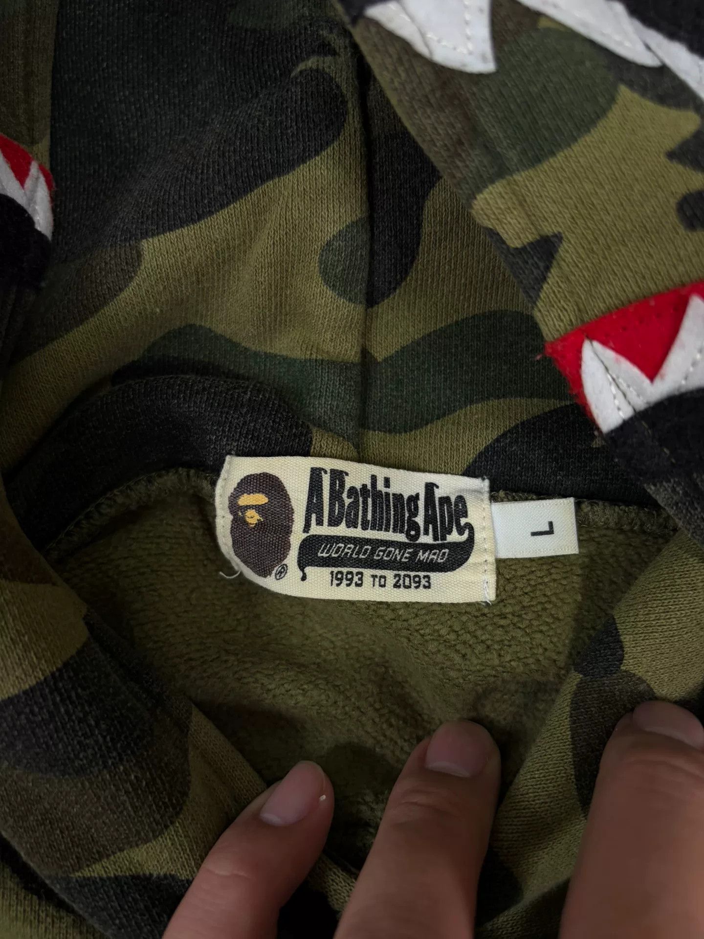 Bape Bape Multi Shark Sweatshirt Pullover Size US L / EU 52-54 / 3 - 3 Thumbnail