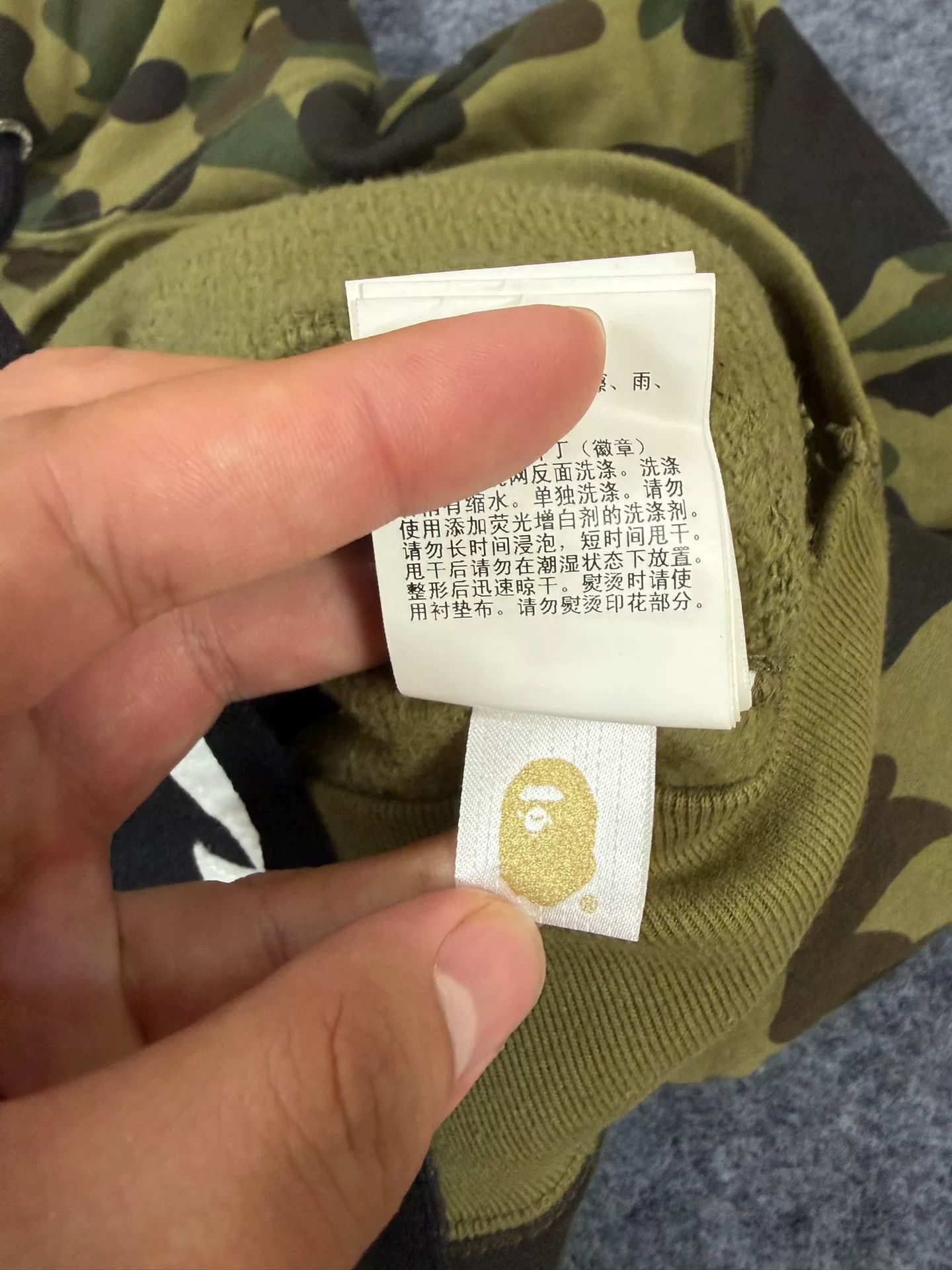 Bape Bape Multi Shark Sweatshirt Pullover Size US M / EU 48-50 / 2 - 5 Thumbnail