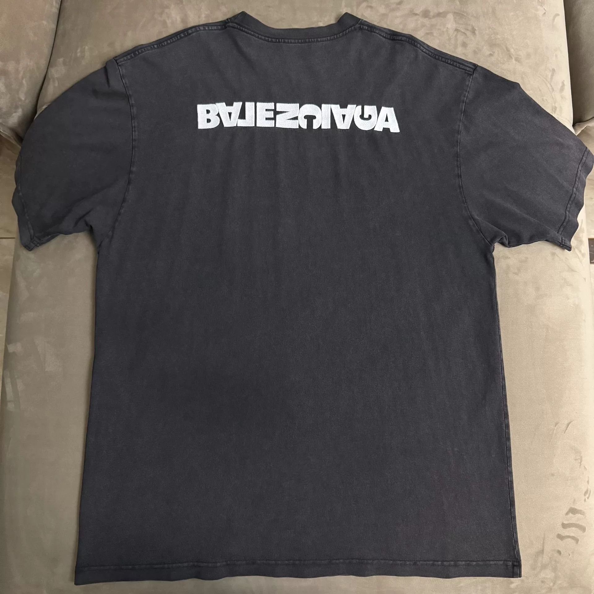 Balenciaga Balenciaga Reverse Embroidery Logo T-shirt Size US XS / EU 42 / 0 - 2 Thumbnail