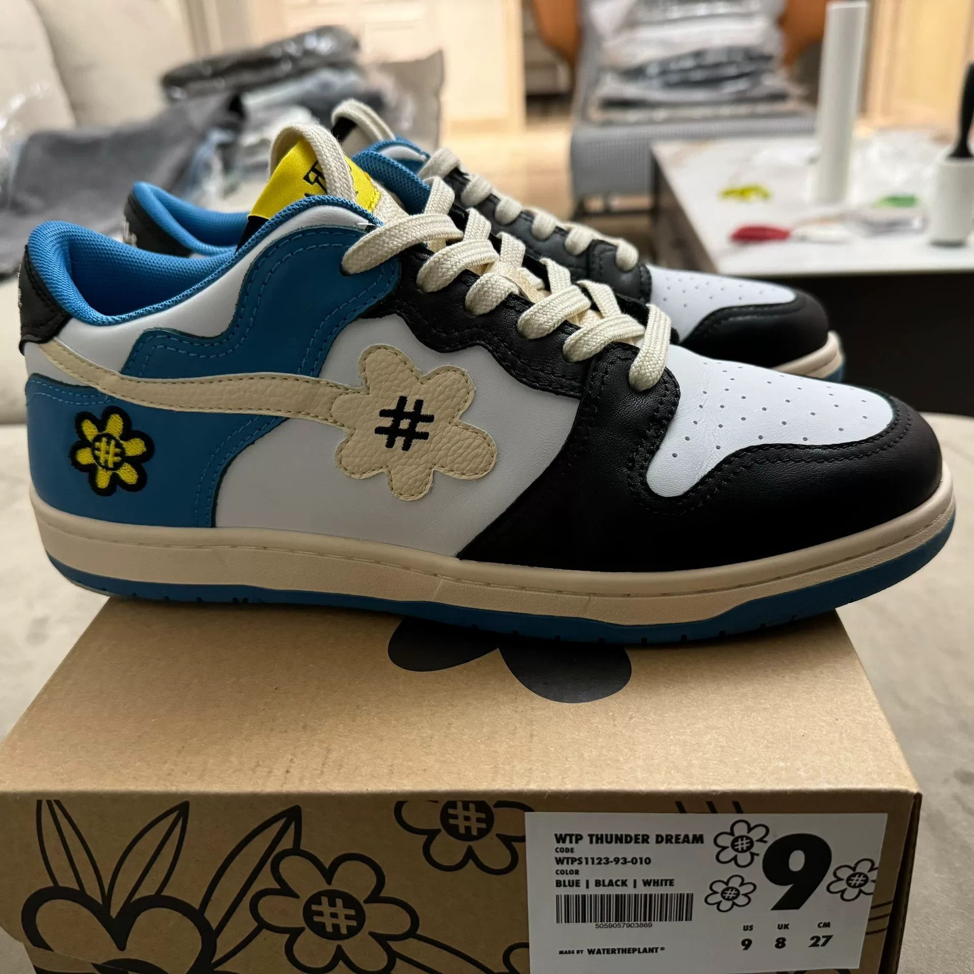 Houseplant Water The Plant Dunk Lightning Reverse Swoosh Size US 9 / EU 42 - 2 Thumbnail