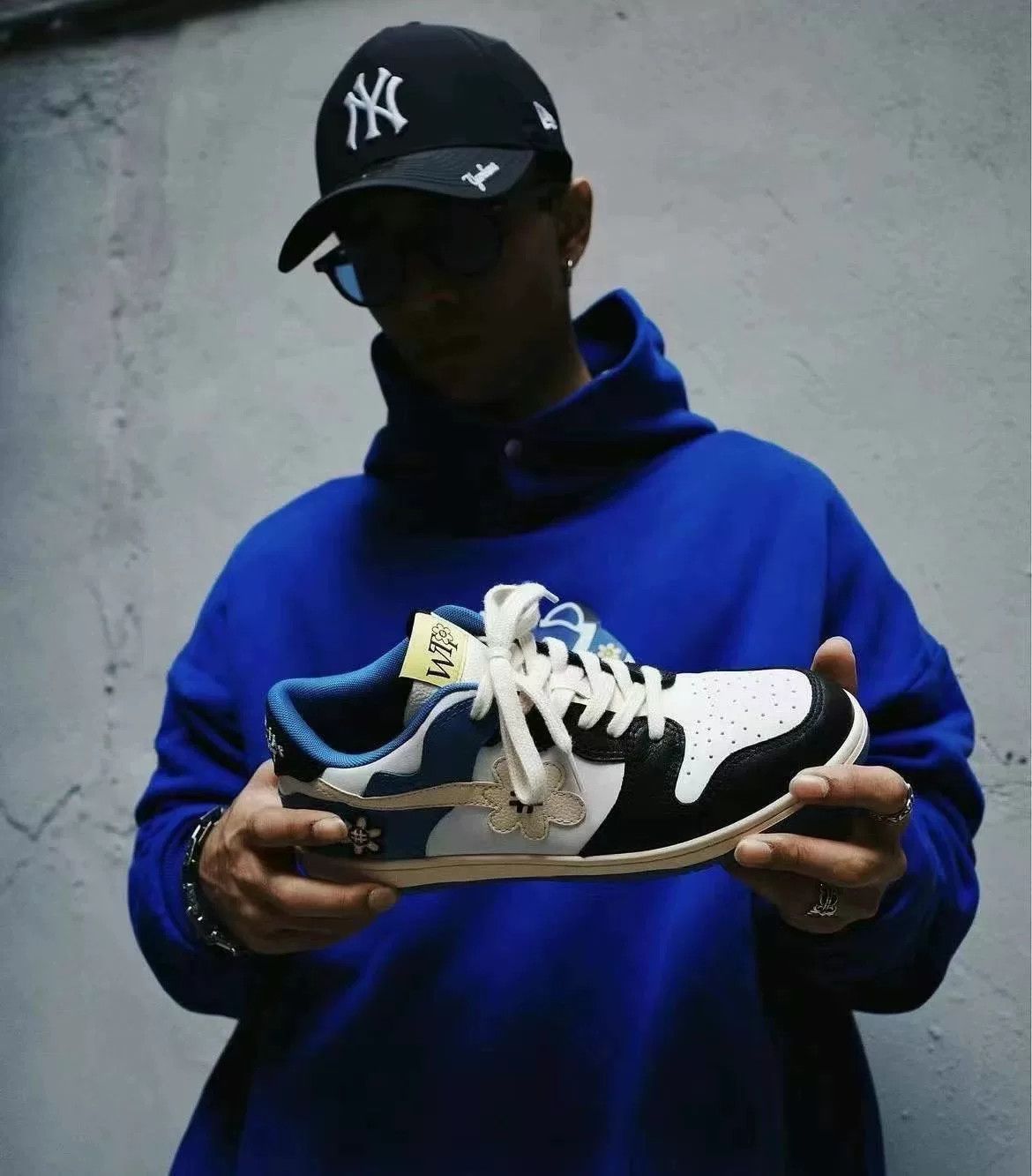 Houseplant Water The Plant Dunk Lightning Reverse Swoosh Size US 9 / EU 42 - 8 Thumbnail