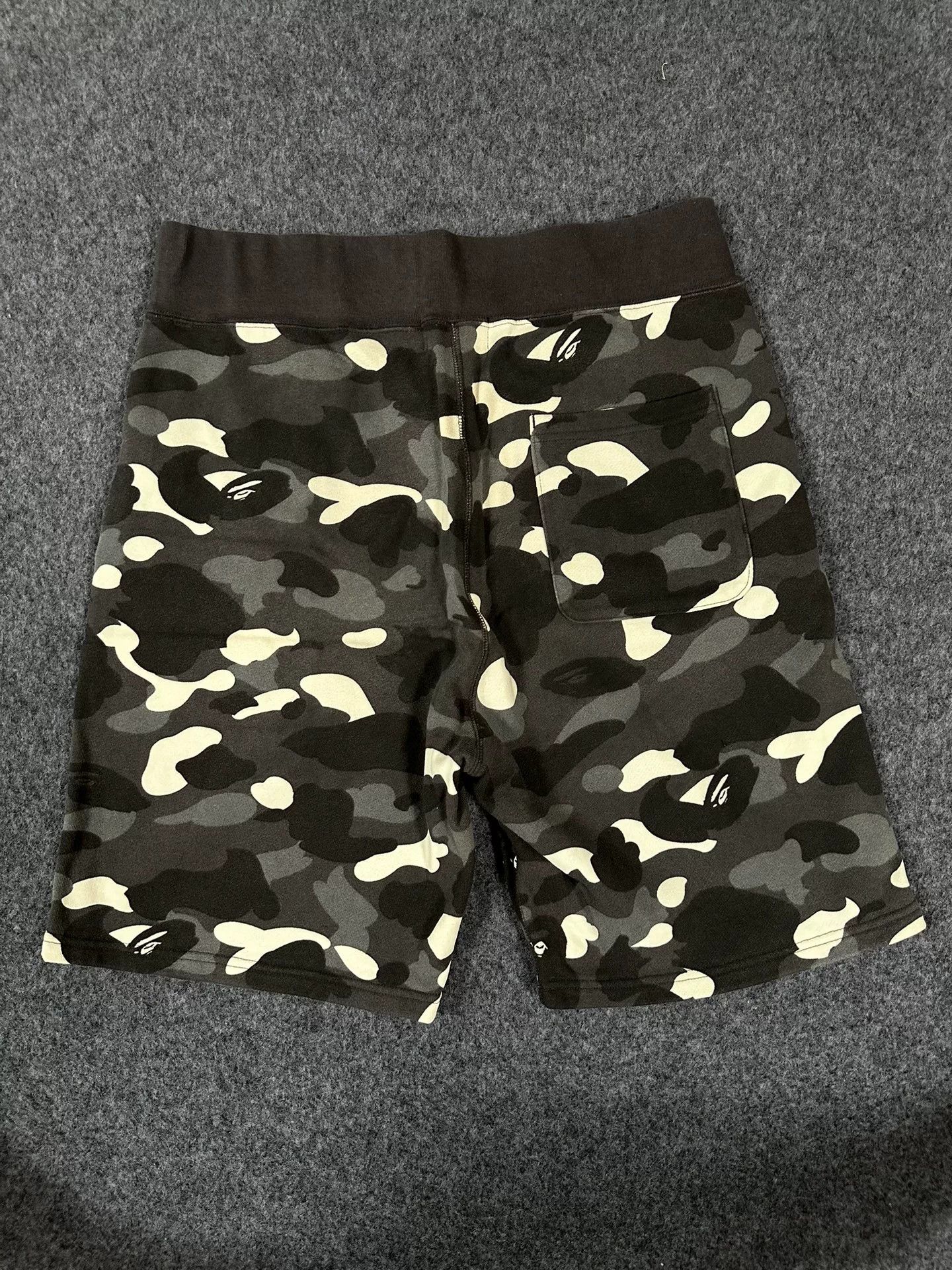 Bape Bape Multi Shark Shorts Designer Size US 36 / EU 52 - 2 Thumbnail