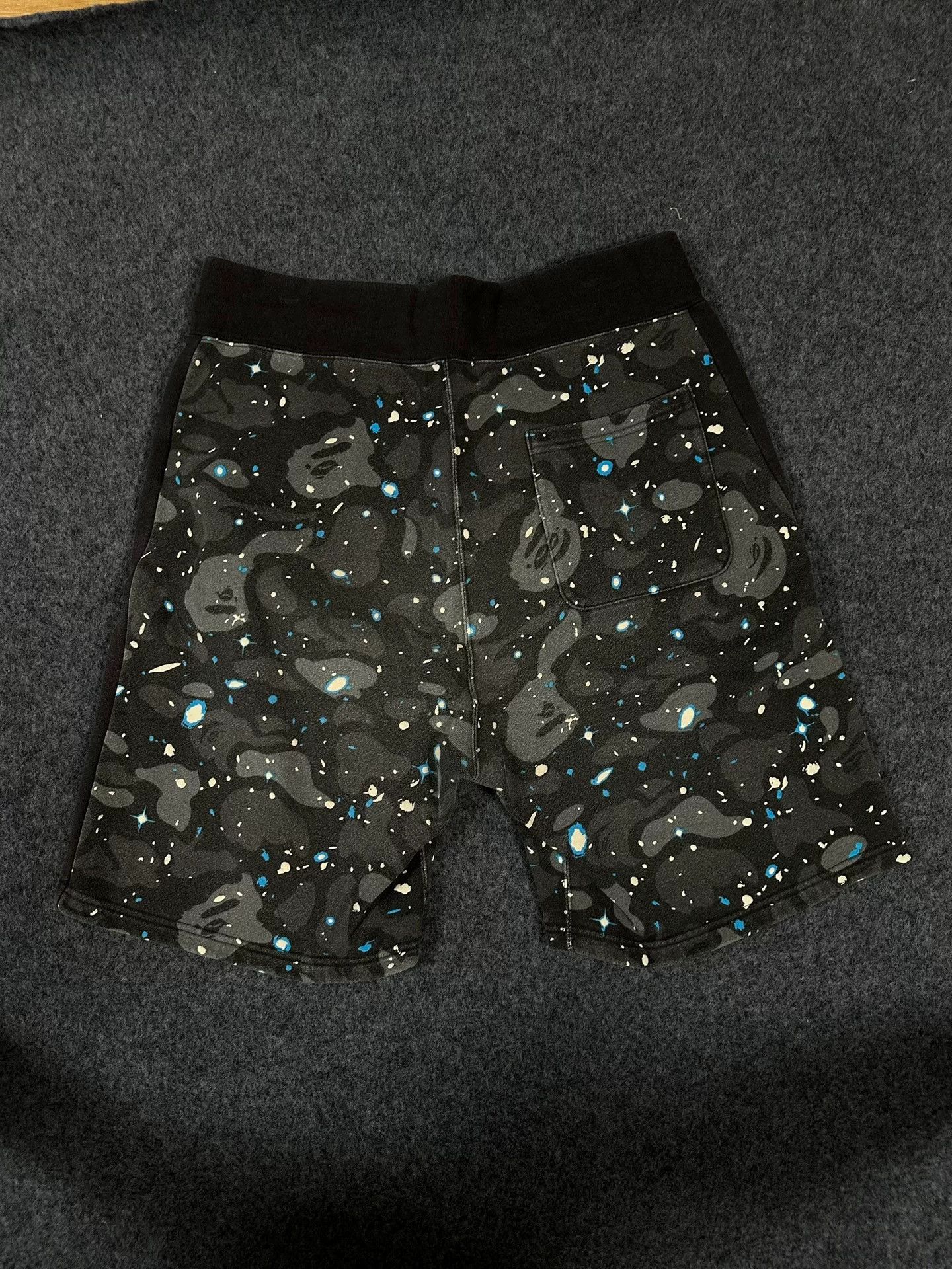 Bape Bape Multi Shark Shorts Designer Size US 36 / EU 52 - 2 Thumbnail