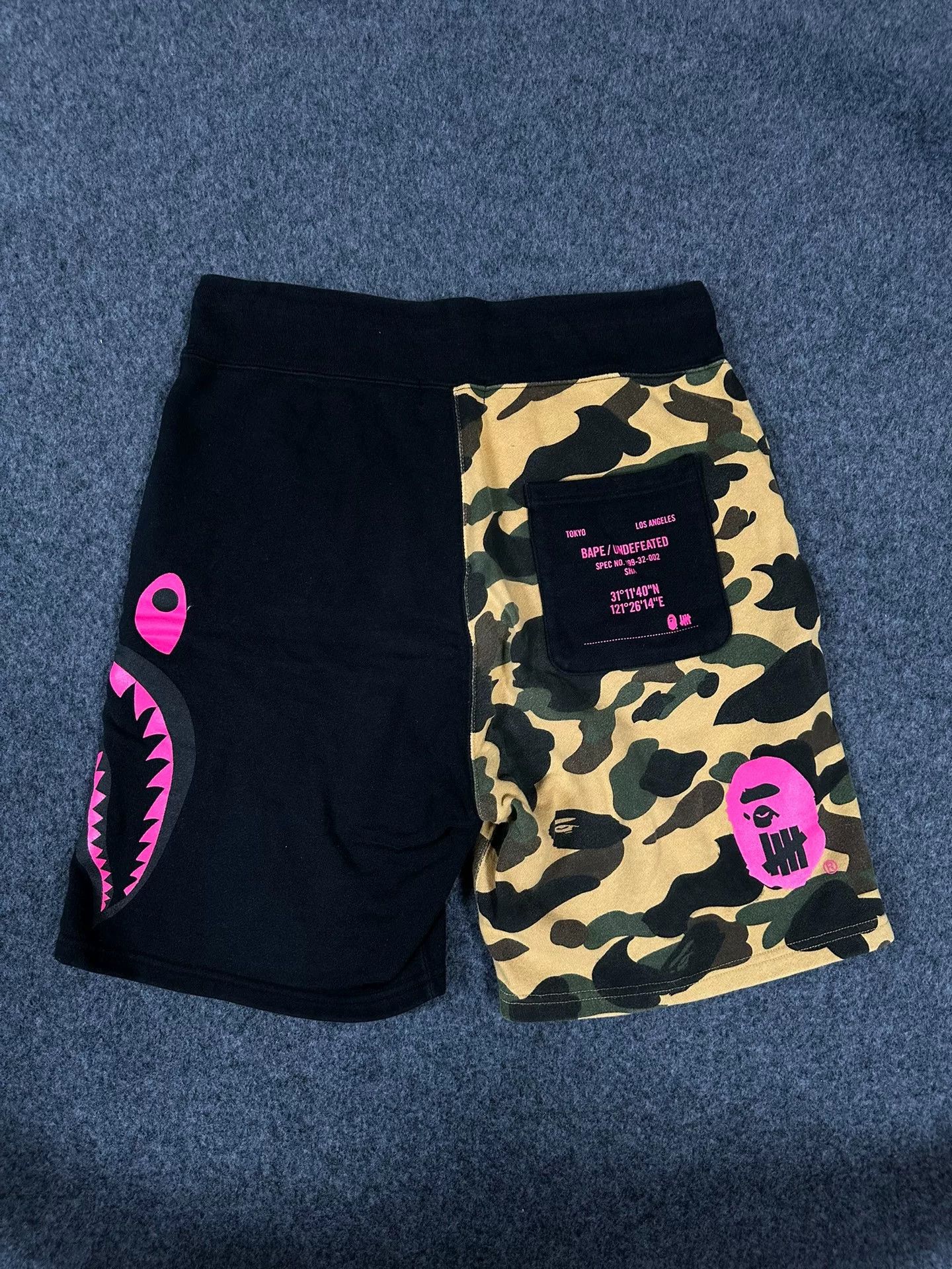 Bape Bape Multi Shark Shorts Designer Size US 32 / EU 48 - 2 Thumbnail