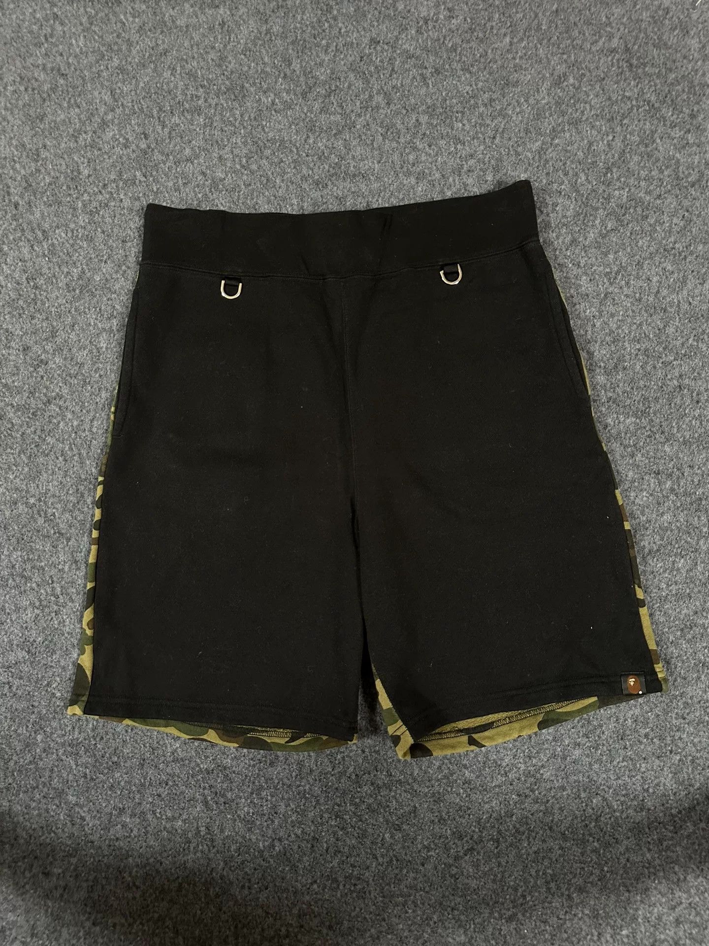 Bape × Mastermind Japan Bape Multi Shark Shorts Designer Size US 32 / EU 48 - 2 Thumbnail