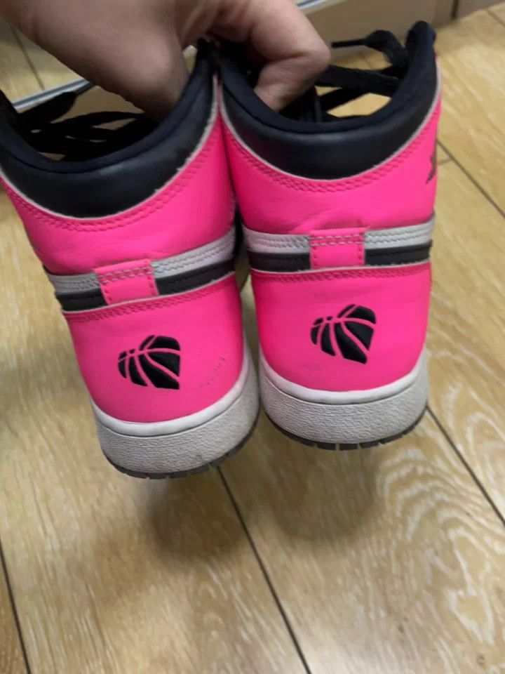 Nike Nike Shoes Low Top High Top Basketball Size US 5 / EU 37 - 4 Thumbnail
