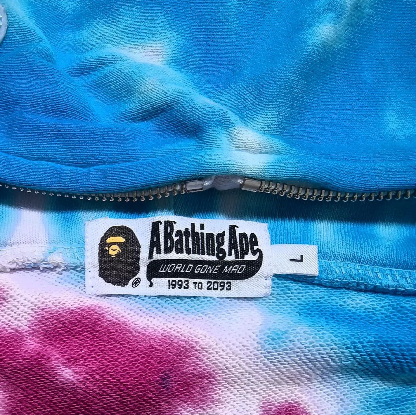Bape Bape Multi Shark Sweatshirt Pullover Size US L / EU 52-54 / 3 - 3 Thumbnail