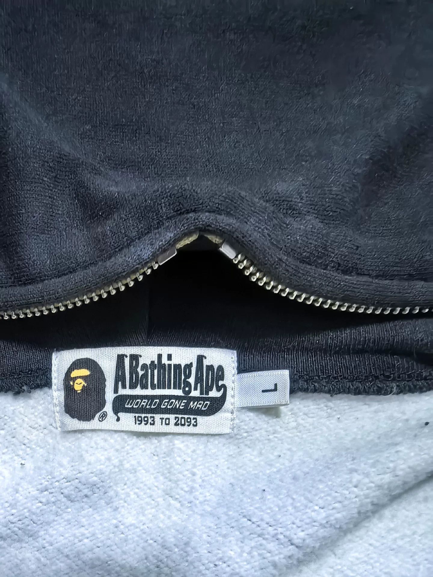 Bape Bape Shark Sweatshirt Pullover Size US L / EU 52-54 / 3 - 3 Thumbnail