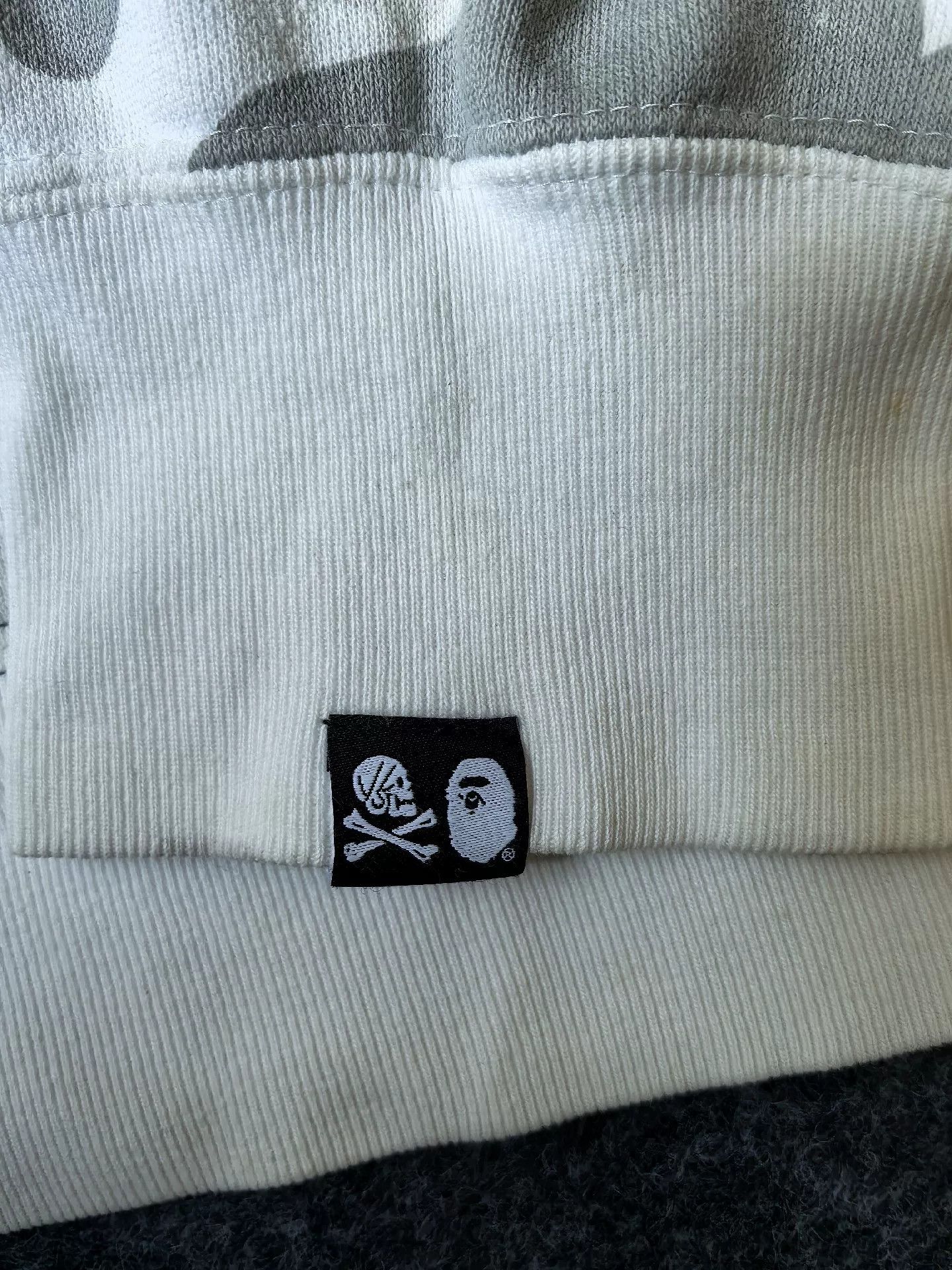 Bape Bape Shark Sweatshirt Pullover Size US L / EU 52-54 / 3 - 7 Thumbnail