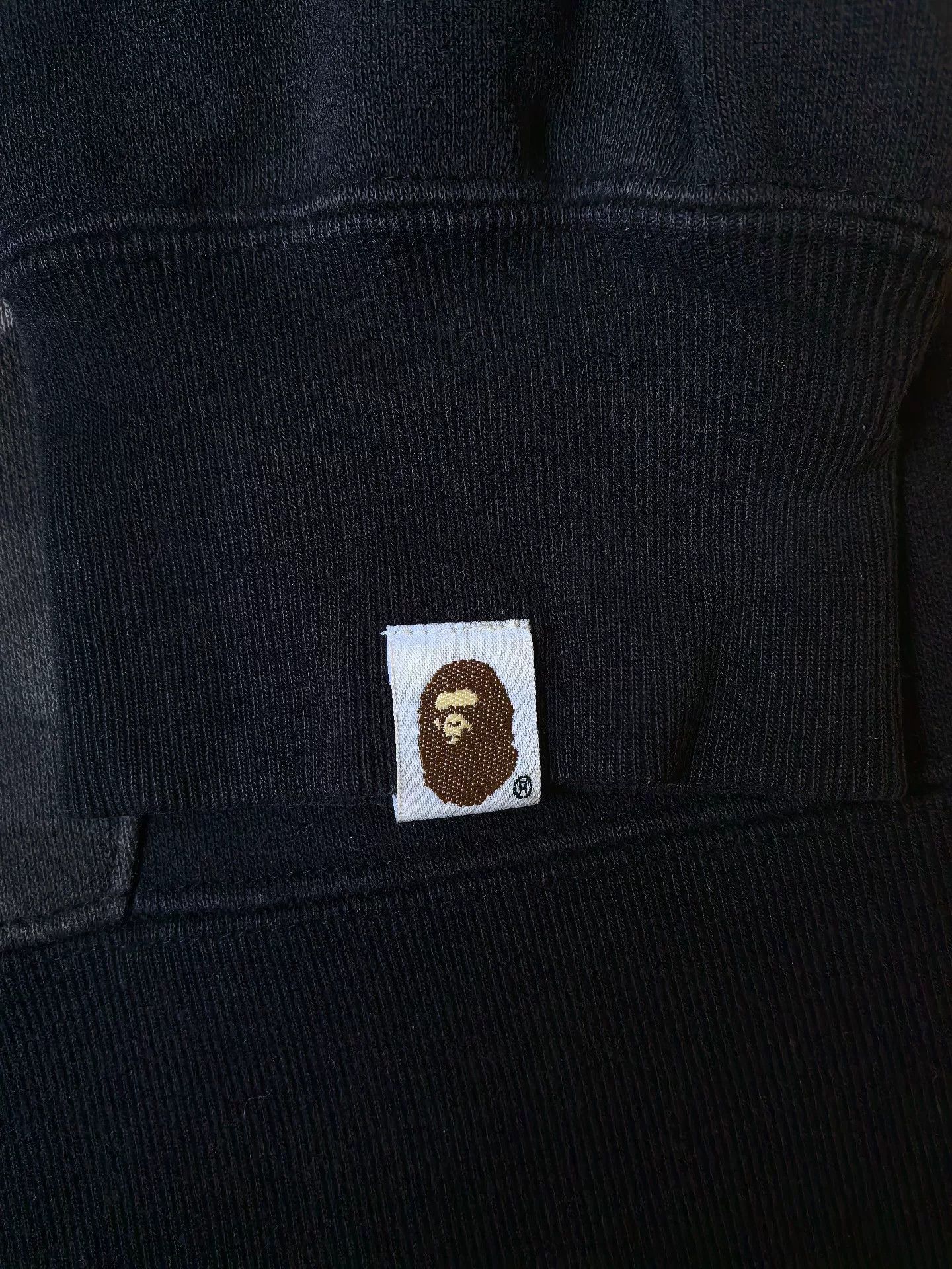 Bape Bape Black Shark Sweatshirt Pullover Size US L / EU 52-54 / 3 - 7 Thumbnail