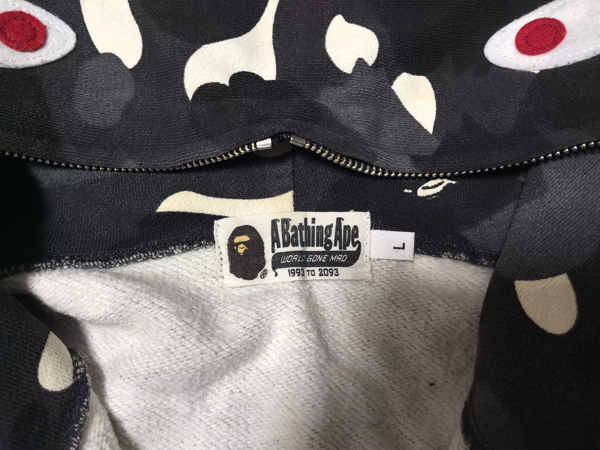 Bape Bape Shark Sweatshirt Pullover Size US L / EU 52-54 / 3 - 3 Thumbnail