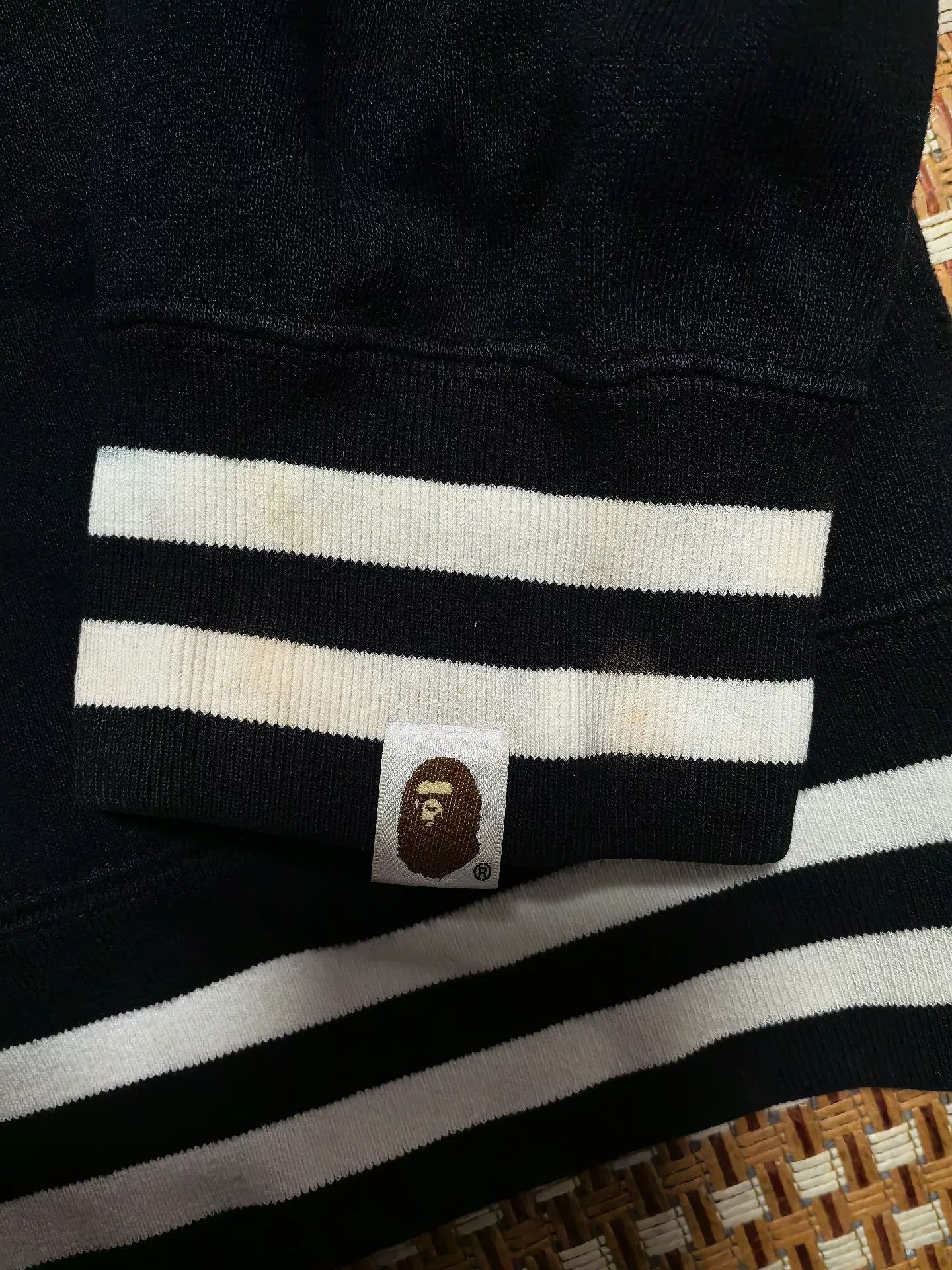 Bape Bape Multi Shark Sweatshirt Pullover Size US L / EU 52-54 / 3 - 5 Thumbnail