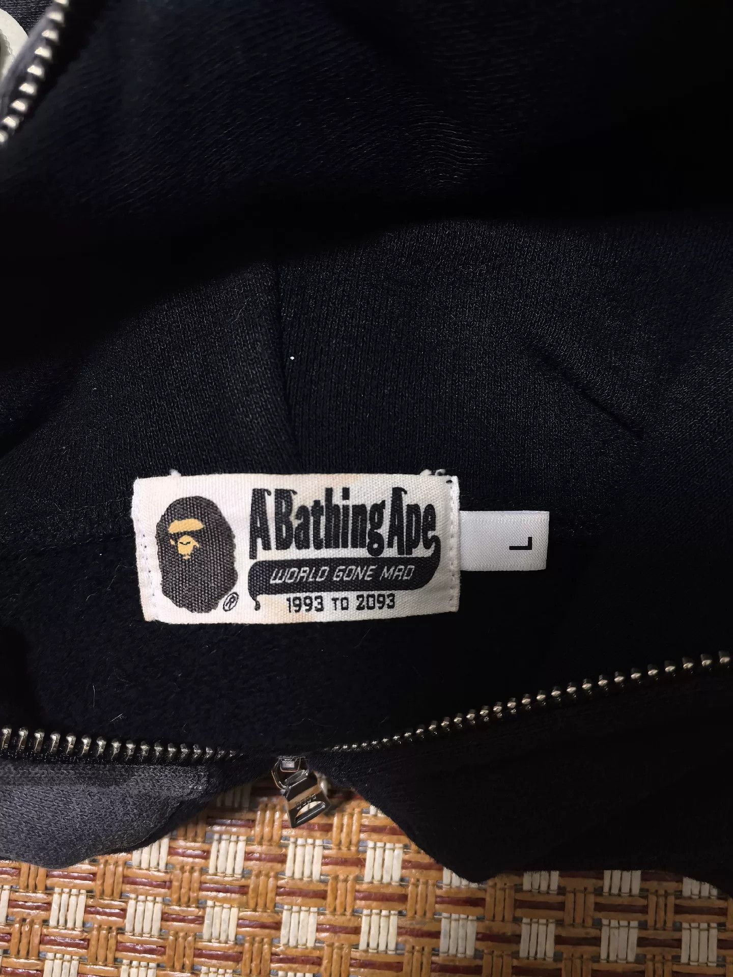 Bape Bape Multi Shark Sweatshirt Pullover Size US L / EU 52-54 / 3 - 6 Thumbnail