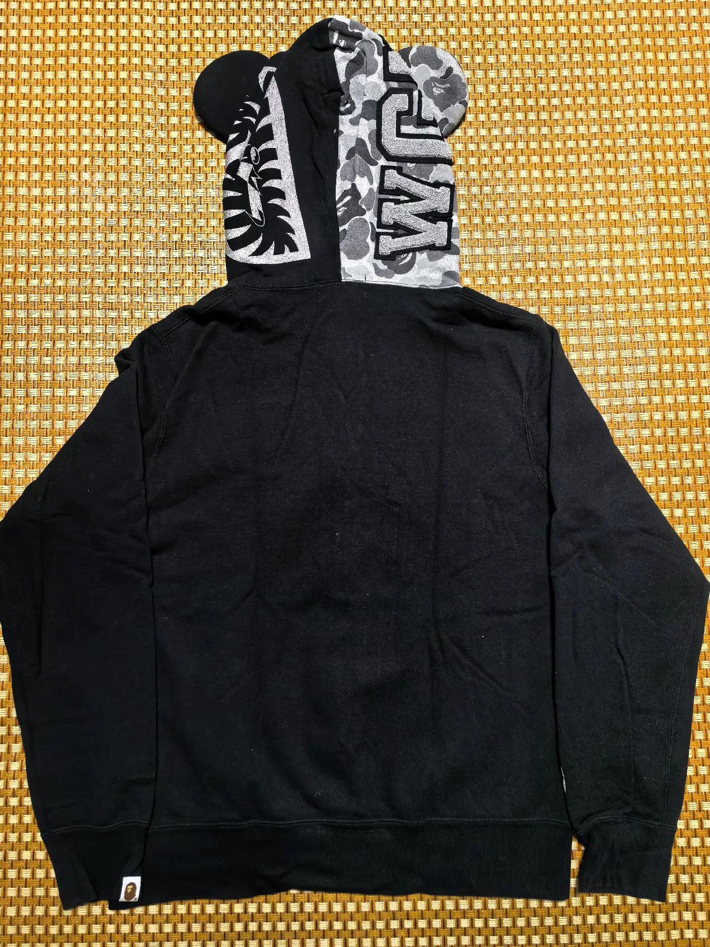 Bape Bape Multi Shark Sweatshirt Pullover Size US L / EU 52-54 / 3 - 2 Thumbnail
