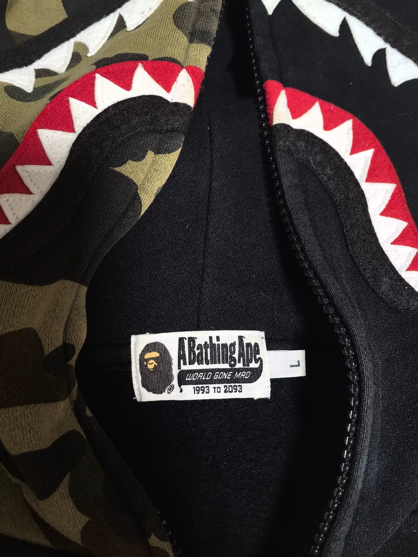 Bape Bape Multi Shark Sweatshirt Pullover Size US L / EU 52-54 / 3 - 7 Thumbnail