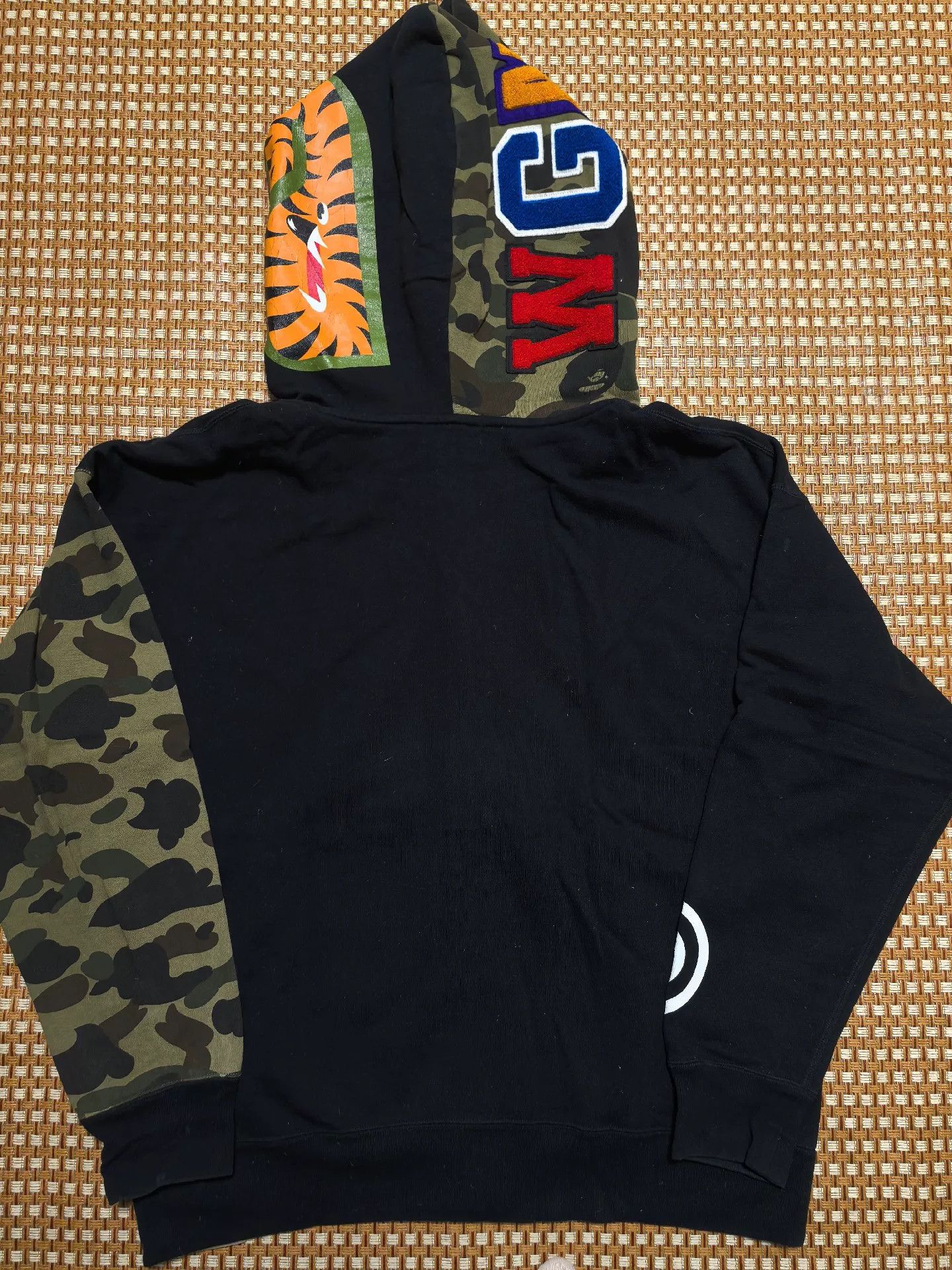 Bape Bape Multi Shark Sweatshirt Pullover Size US L / EU 52-54 / 3 - 2 Thumbnail
