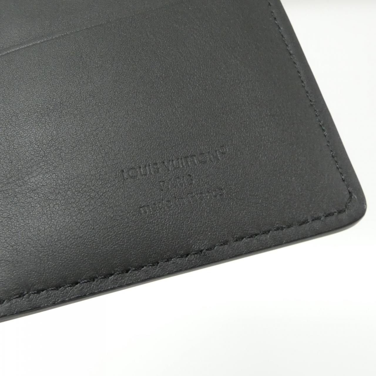 Louis Vuitton Louis Vuitton Louis Vuitton Taurillon Monogram Long Bifold Wallet Leather Long Wallet M69038 DUTY FREE for USA Size ONE SIZE - 3 Thumbnail