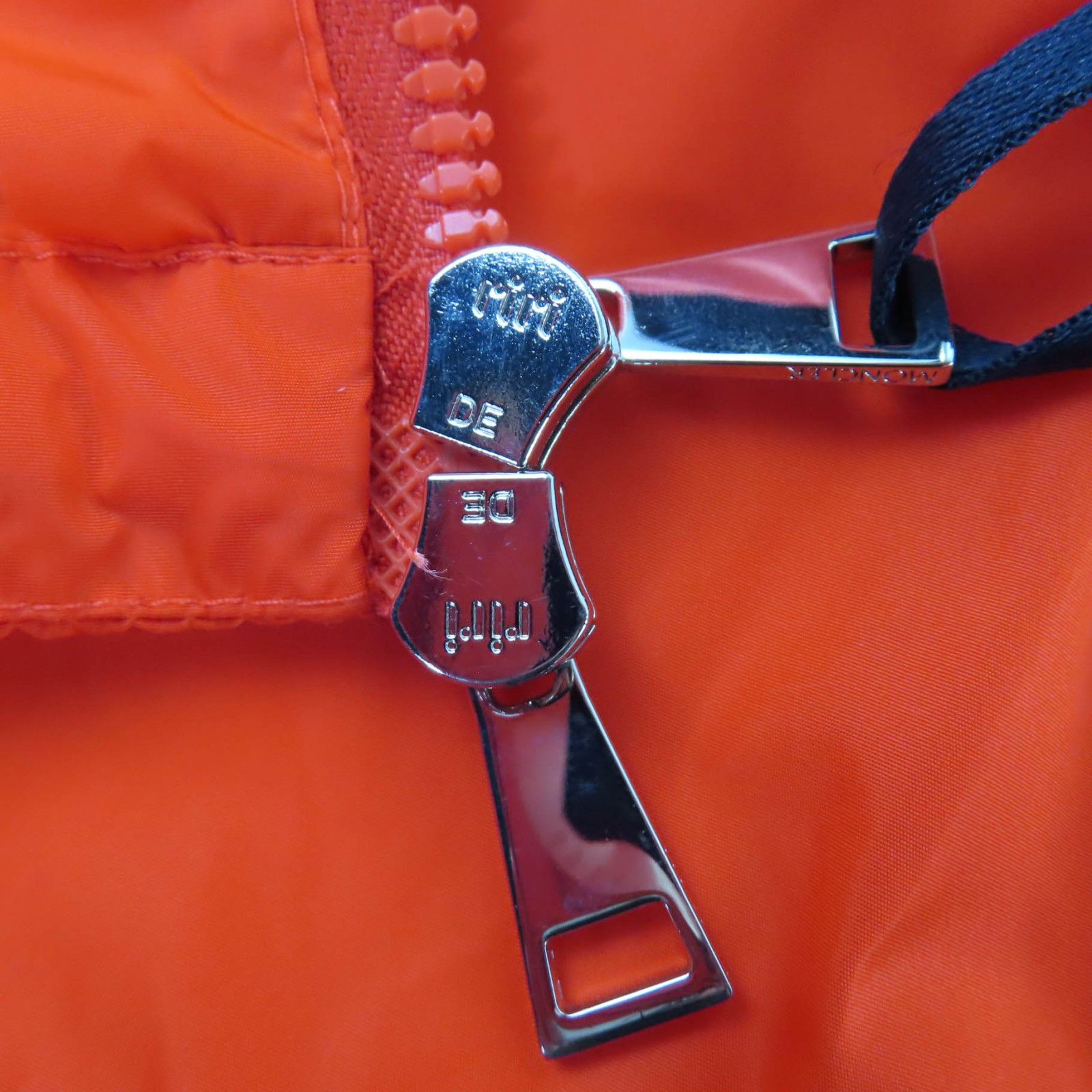 Moncler Moncler Moncler Nylon Hooded Coat Textile Outerwear DUTY FREE for USA Size ONE SIZE - 7 Thumbnail