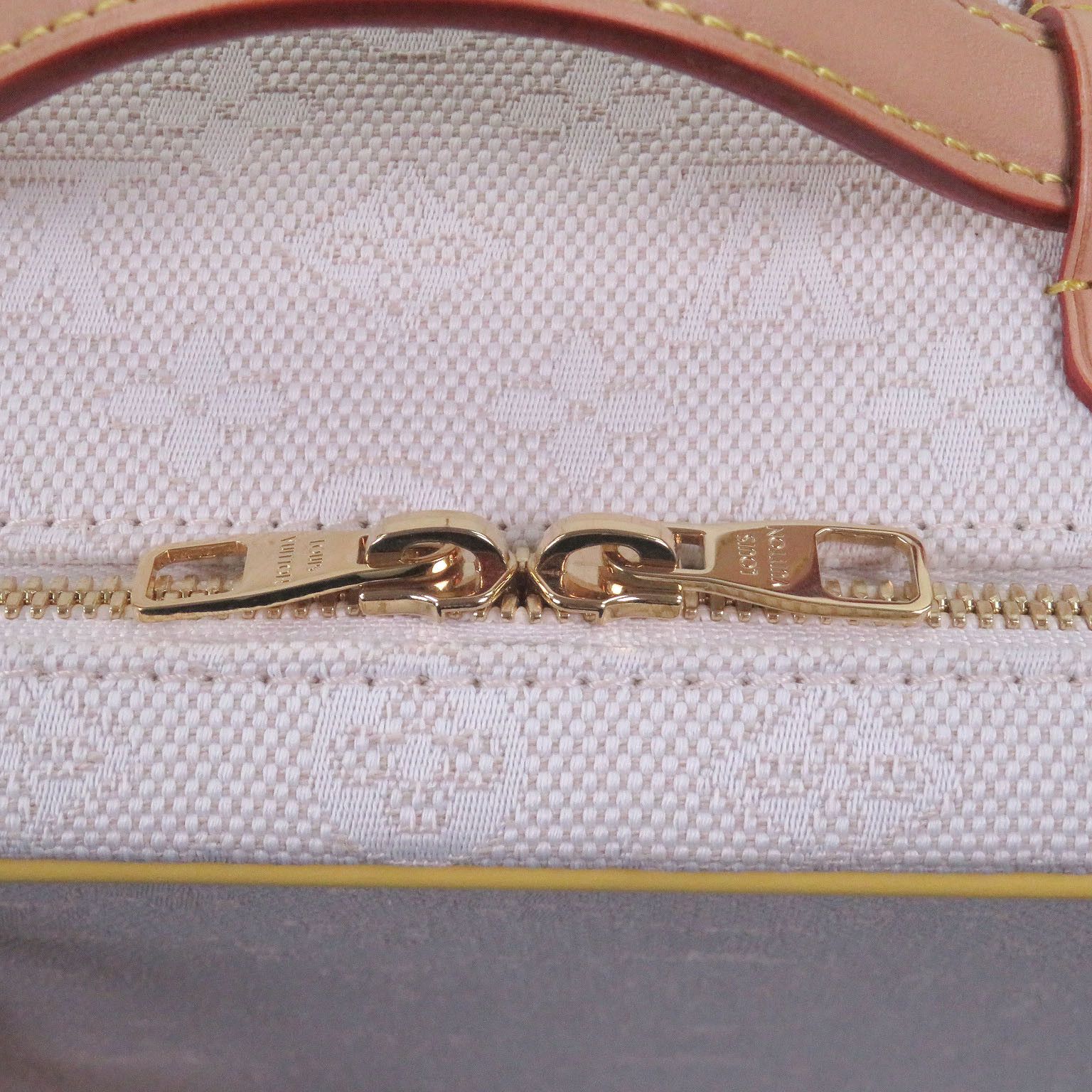 Louis Vuitton Louis Vuitton Louis Vuitton Monogram Jacquard Cotton Suitcase Textile Travel Bag DUTY FREE for USA Size ONE SIZE - 8 Thumbnail