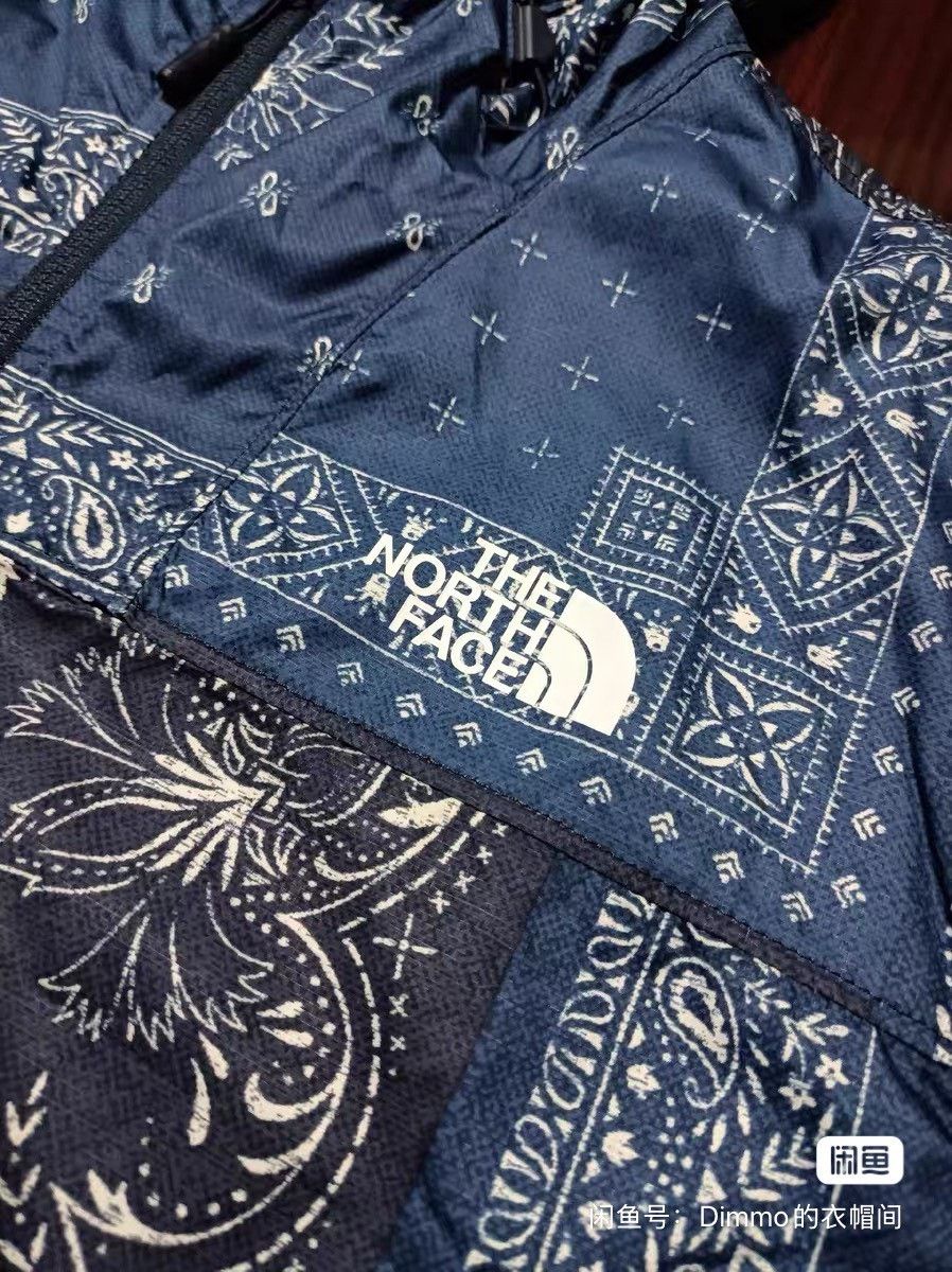 The North Face The North Face Bandana Print Jacket Size US XXL / EU 58 / 5 - 2 Thumbnail