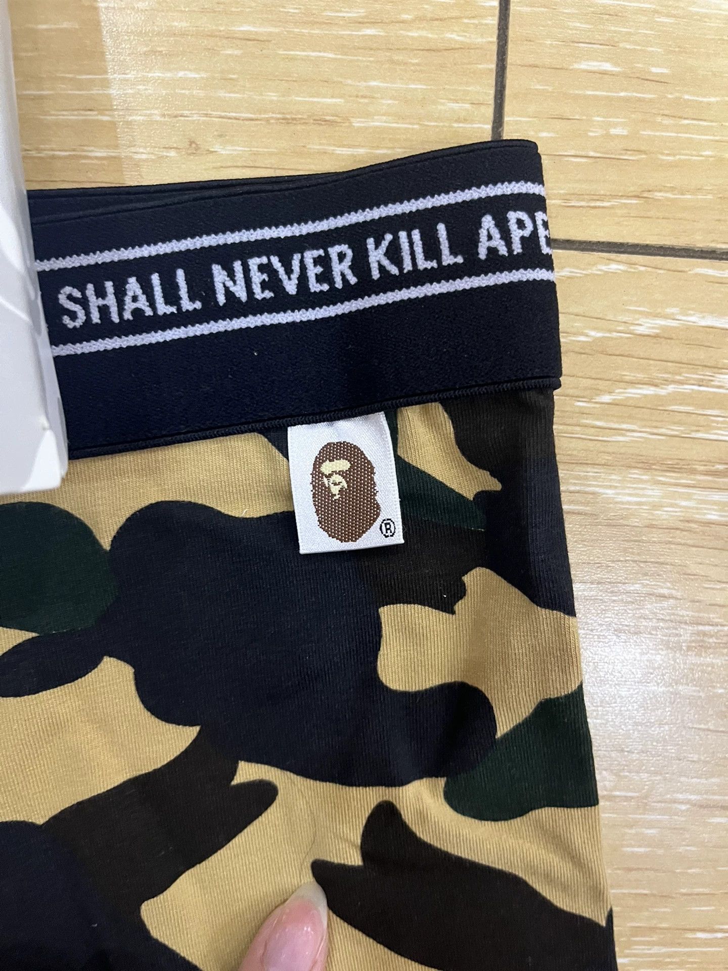 Bape Bape Shorts Designer Casual Streetwear Size US 38 / EU 54 - 2 Thumbnail