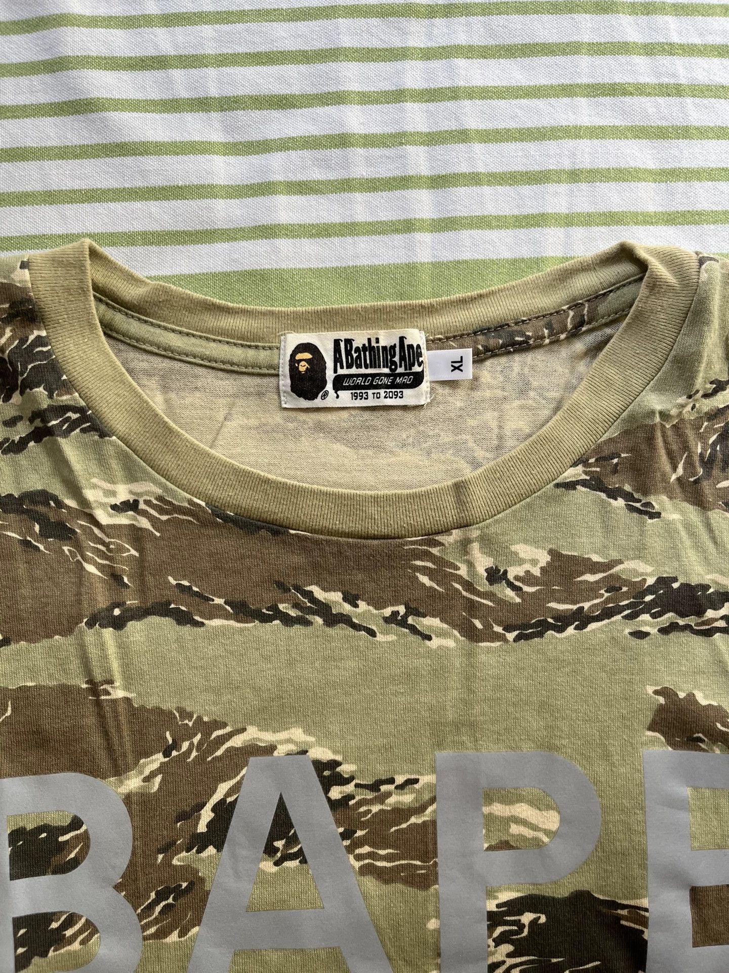 Bape Bape Shark T-Shirt Casual Short Sleeve Size US XL / EU 56 / 4 - 2 Thumbnail