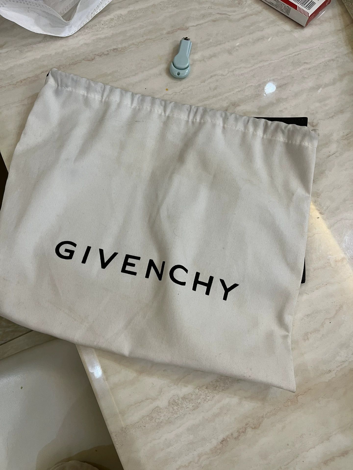 Givenchy Givenchy Item Designer Casual Streetwear Size ONE SIZE - 8 Thumbnail