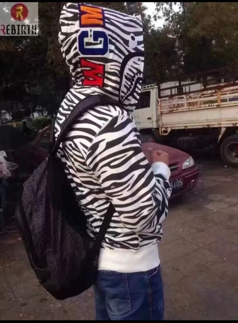 Bape Bape Shark Zebra Striped Light Jacket M Men Size US M / EU 48-50 / 2 - 2 Thumbnail