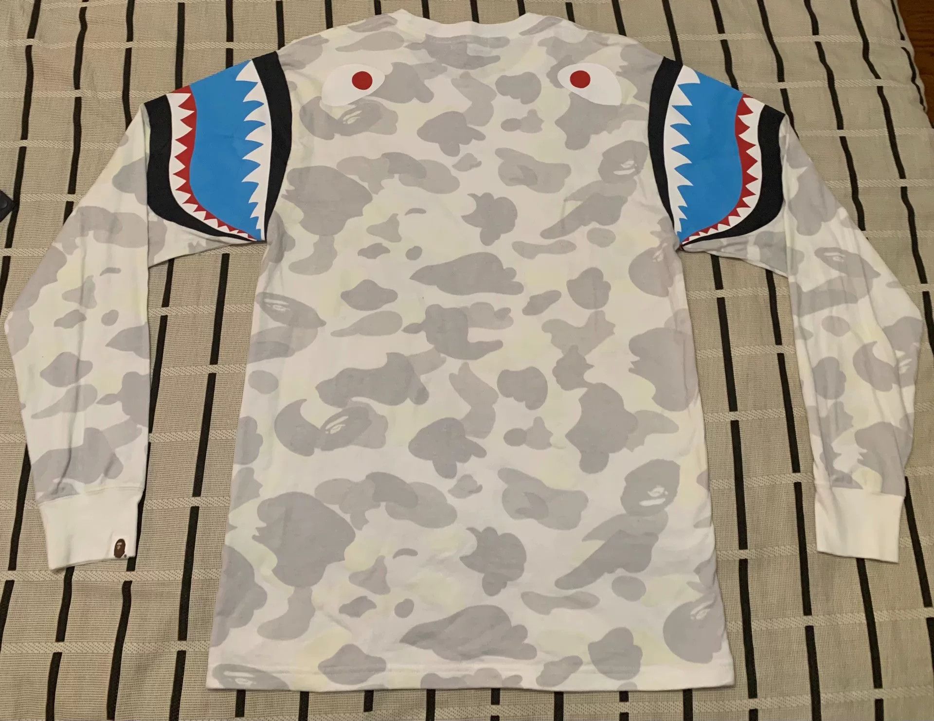 Bape Bape Shark Camo Blue T-Shirt M Men Size US M / EU 48-50 / 2 - 3 Thumbnail