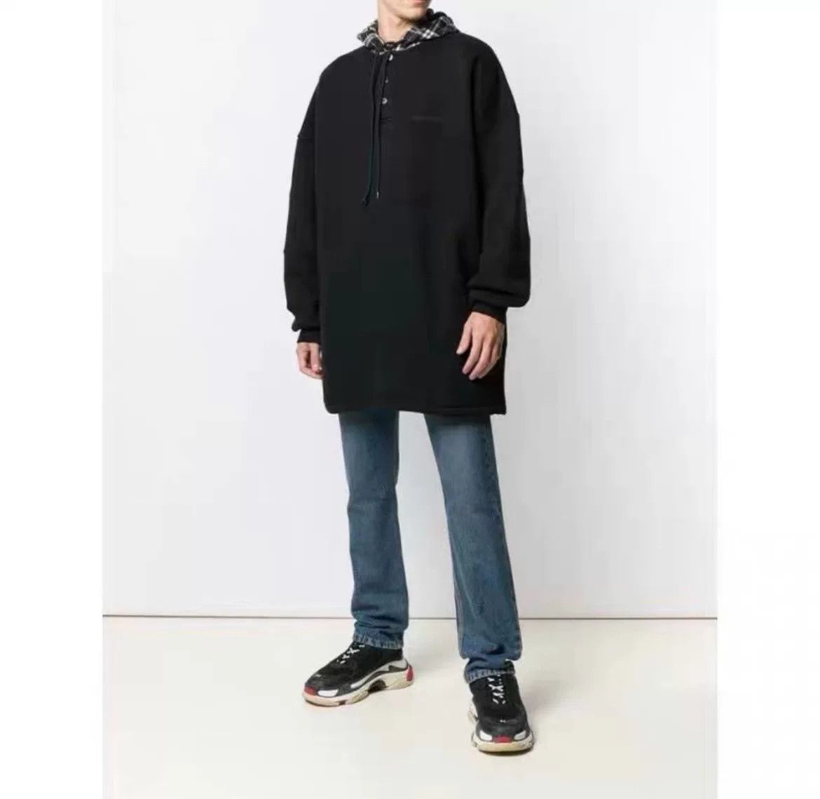 Balenciaga Balenciaga Logo Embroidered Check Hooded Sweatshirt Size US S / EU 44-46 / 1 - 6 Thumbnail