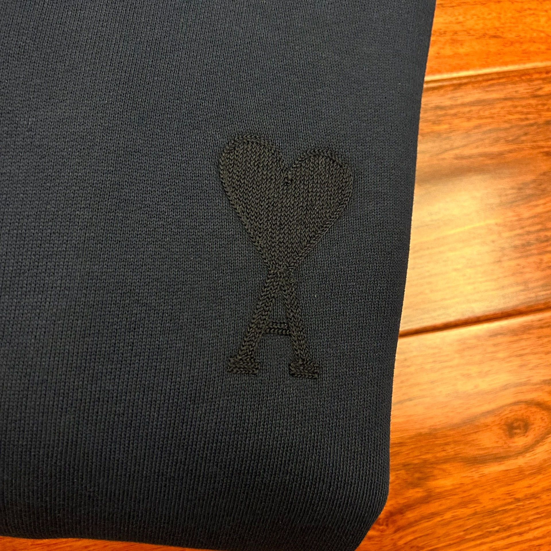 AMI Ami Paris Heart Embroidery Crewneck Sweatshirt Size S / US 4 / IT 40 - 3 Thumbnail