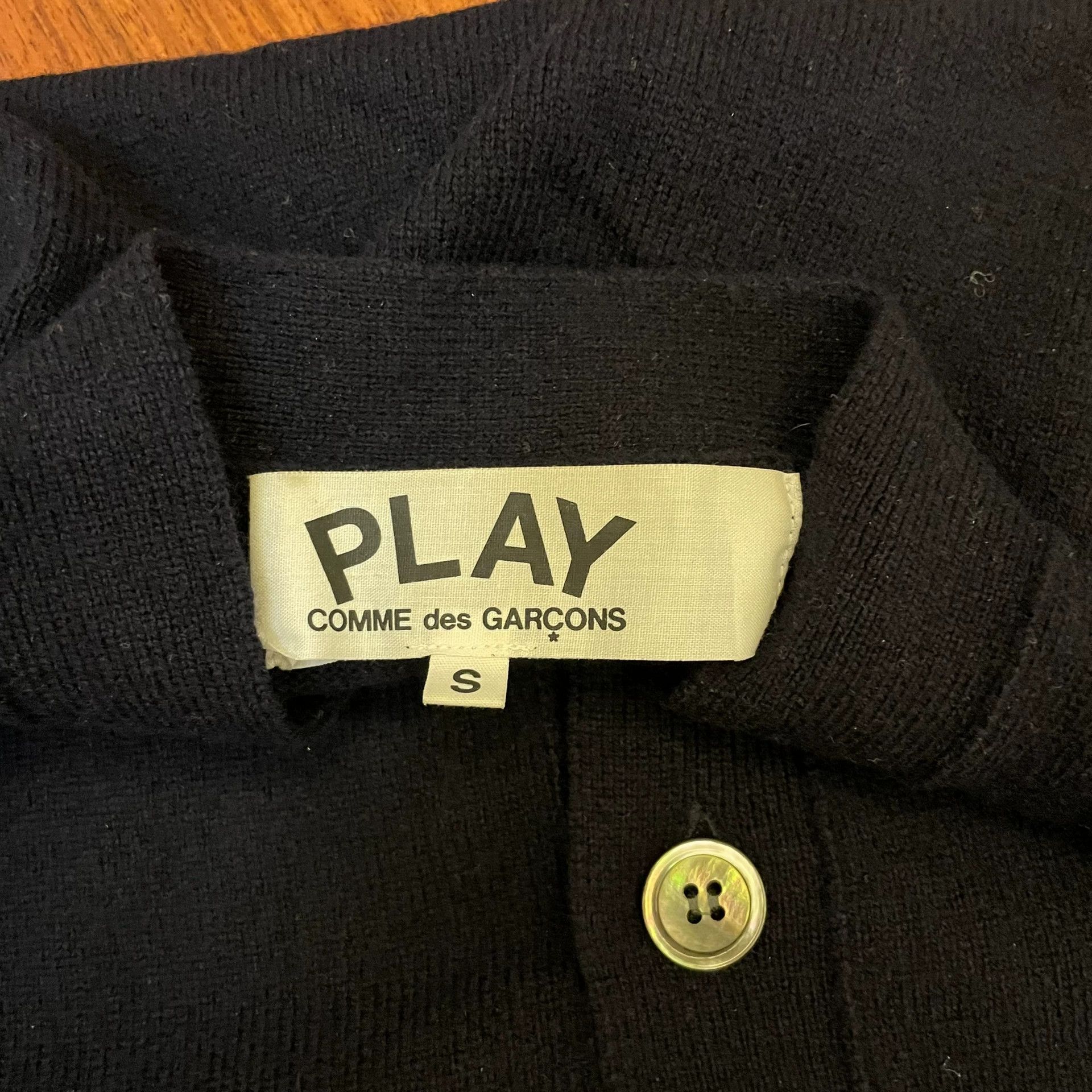 Comme des Garcons PLAY CDG Play Heart Design Cardigan Size S / US 4 / IT 40 - 5 Thumbnail