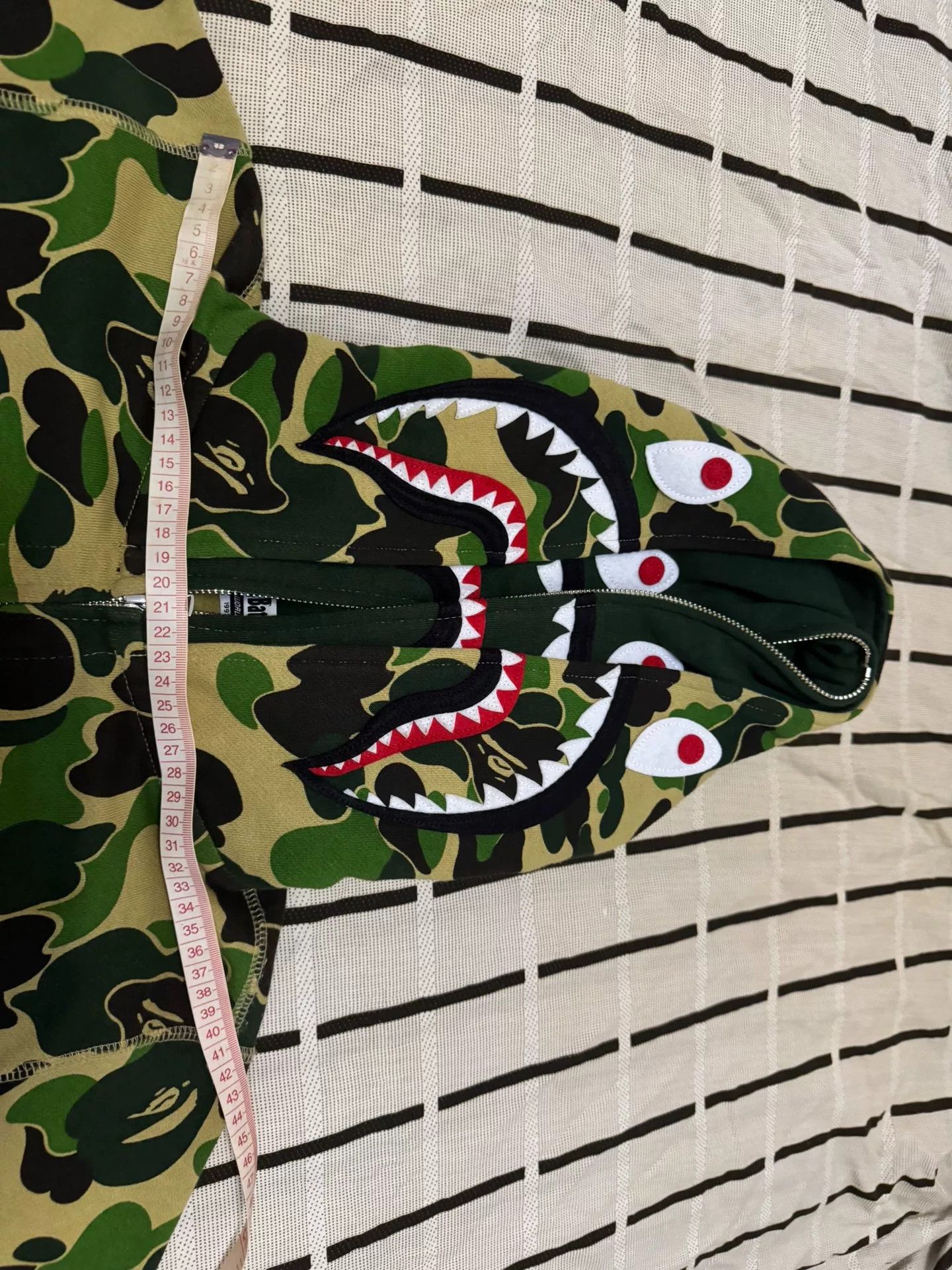 Bape Bape Shark Camo Green Light Jacket M Men Size US M / EU 48-50 / 2 - 9 Thumbnail