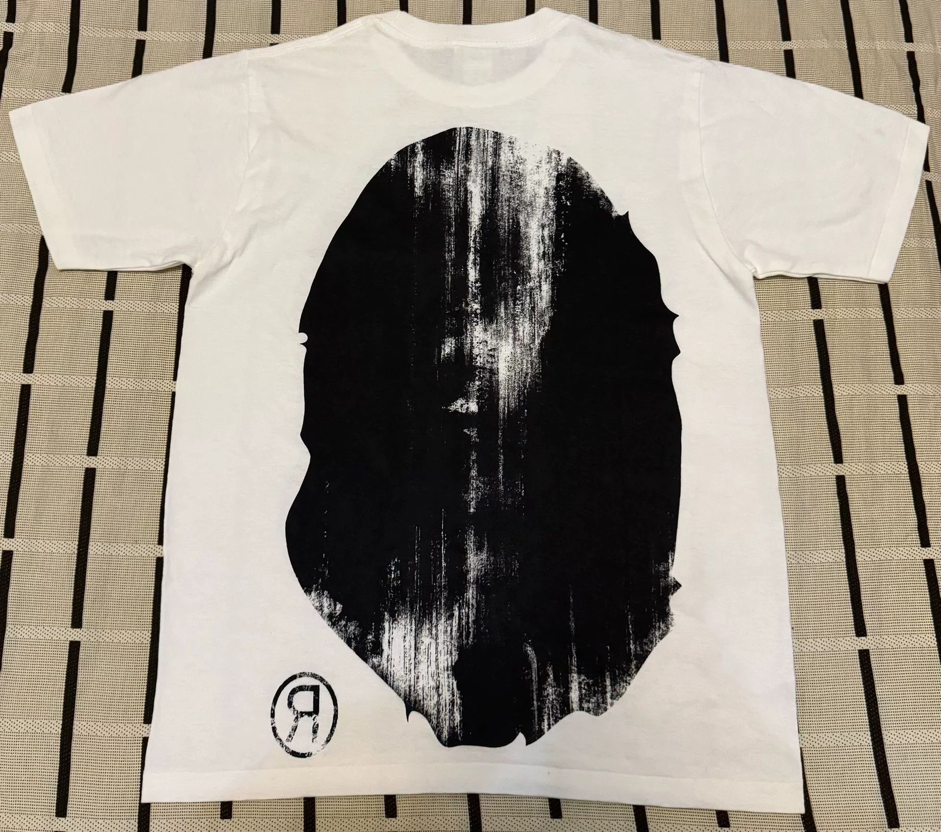 Bape Bape Limited Gold T-Shirt S Men Size US S / EU 44-46 / 1 - 2 Thumbnail