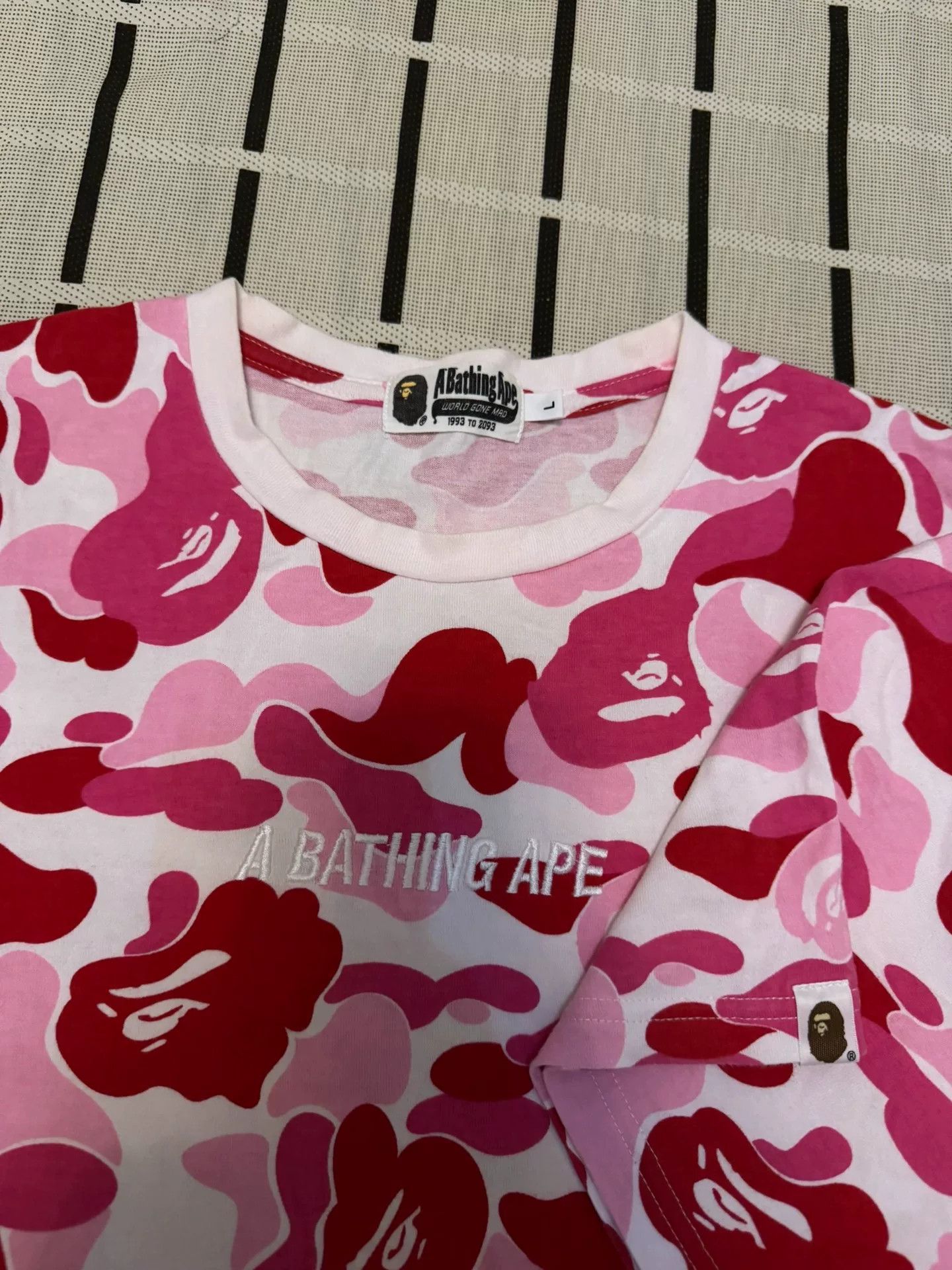 Bape Bape Camo Pink T-Shirt L Men Size US L / EU 52-54 / 3 - 3 Thumbnail