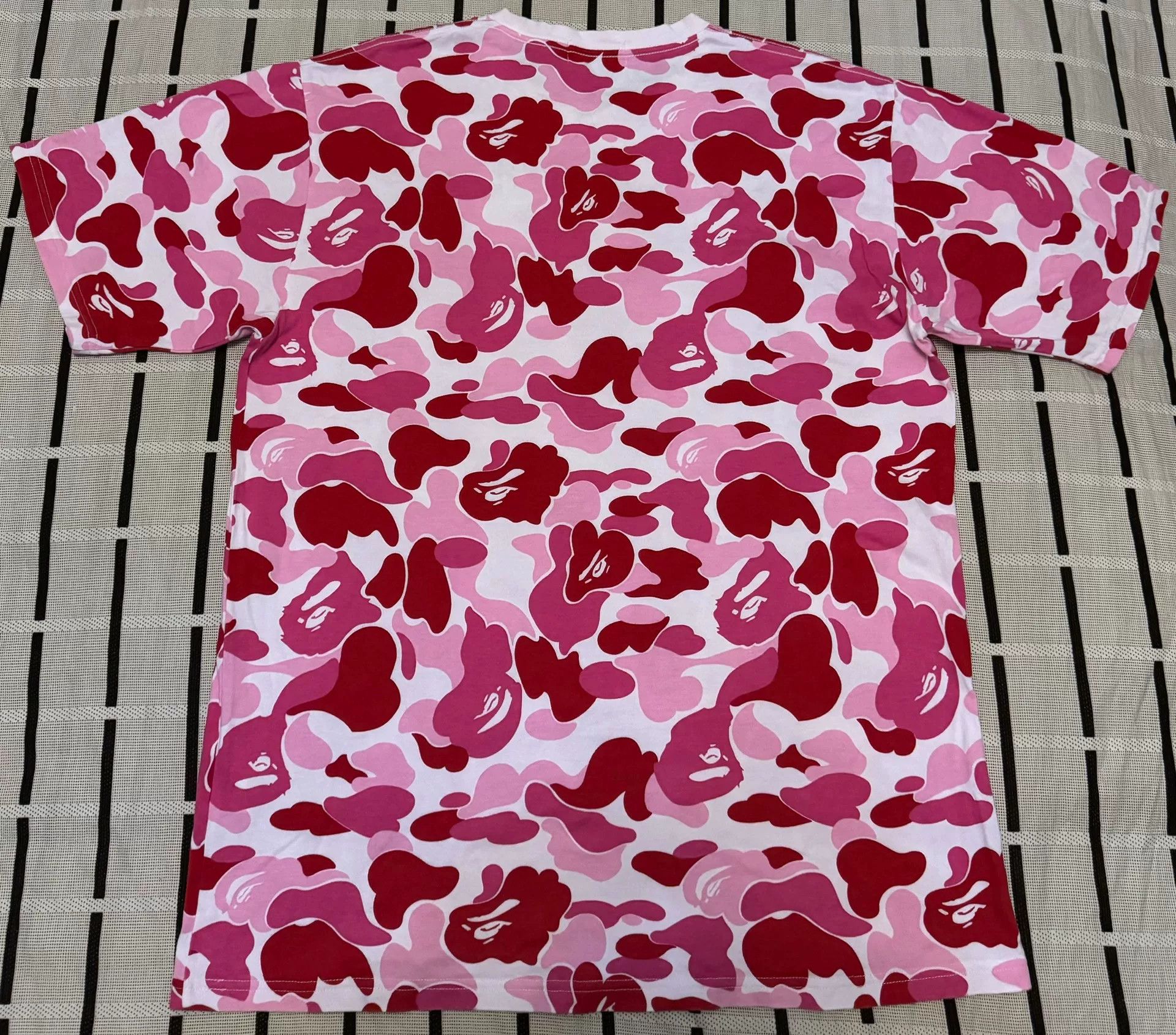 Bape Bape Camo Pink T-Shirt L Men Size US L / EU 52-54 / 3 - 2 Thumbnail