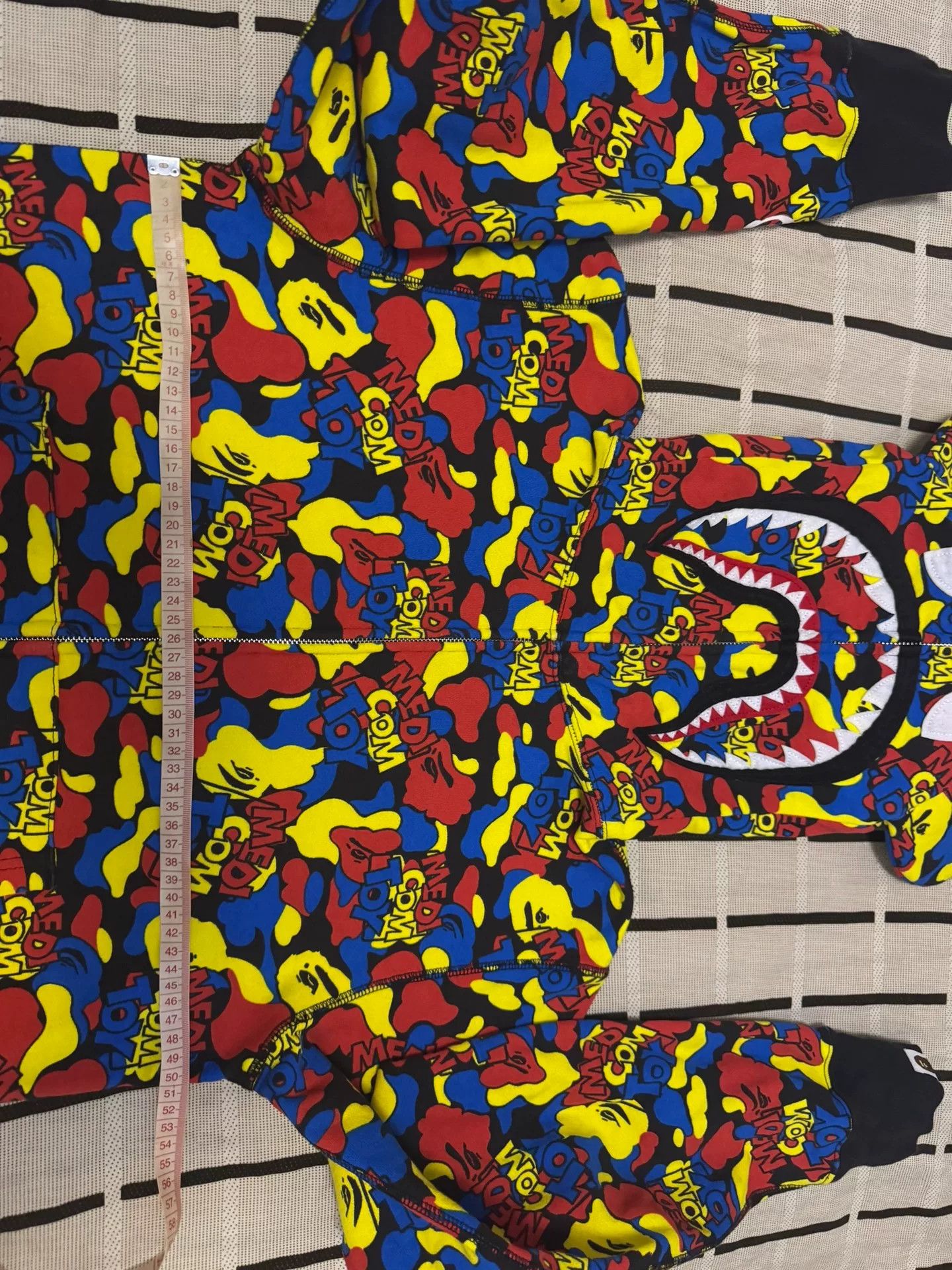 Bape Bape Shark Camo Light Jacket M Men Size US M / EU 48-50 / 2 - 8 Thumbnail
