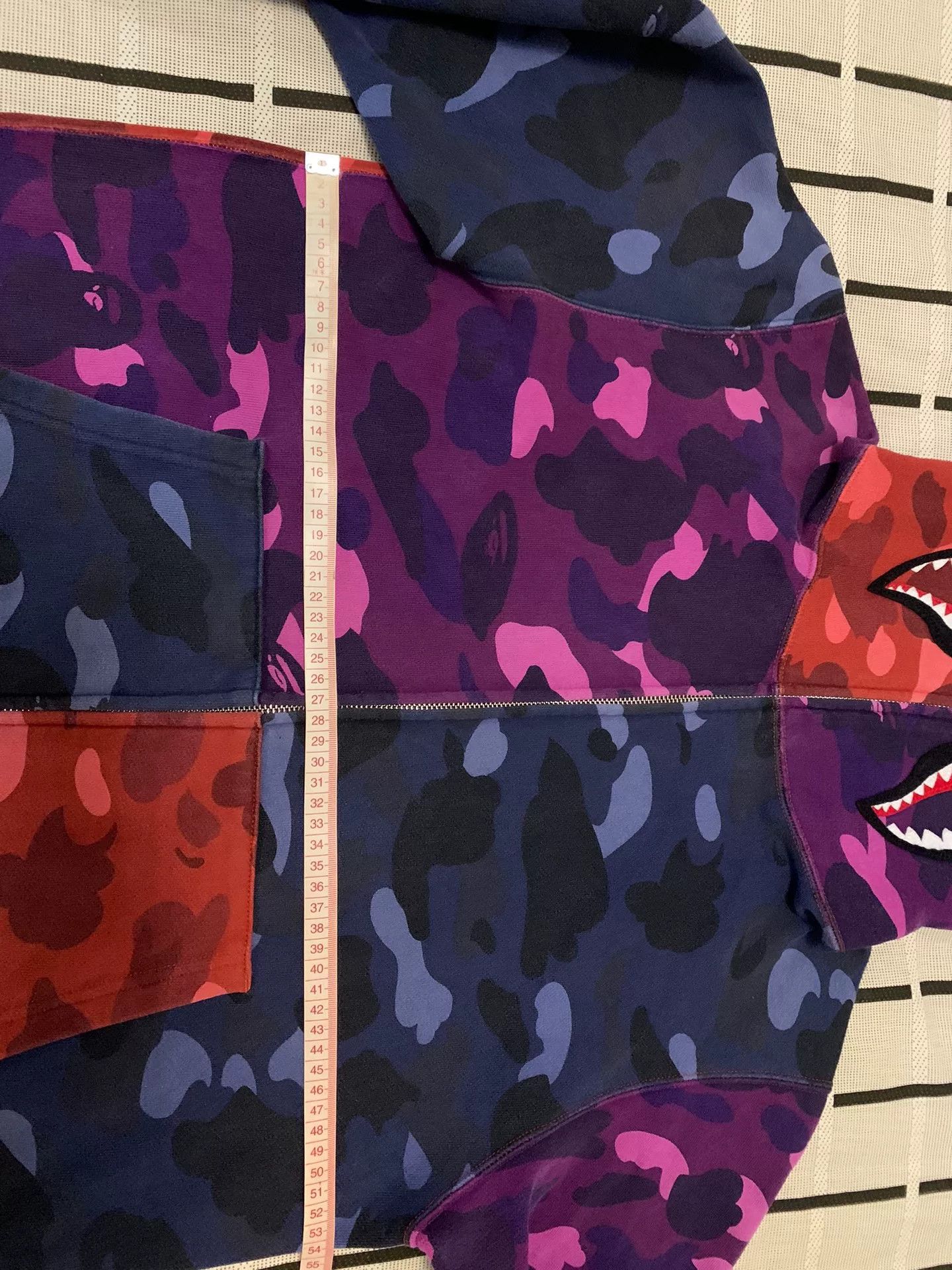 Bape Bape Shark Camo Multi Light Jacket L Men Size US L / EU 52-54 / 3 - 8 Thumbnail