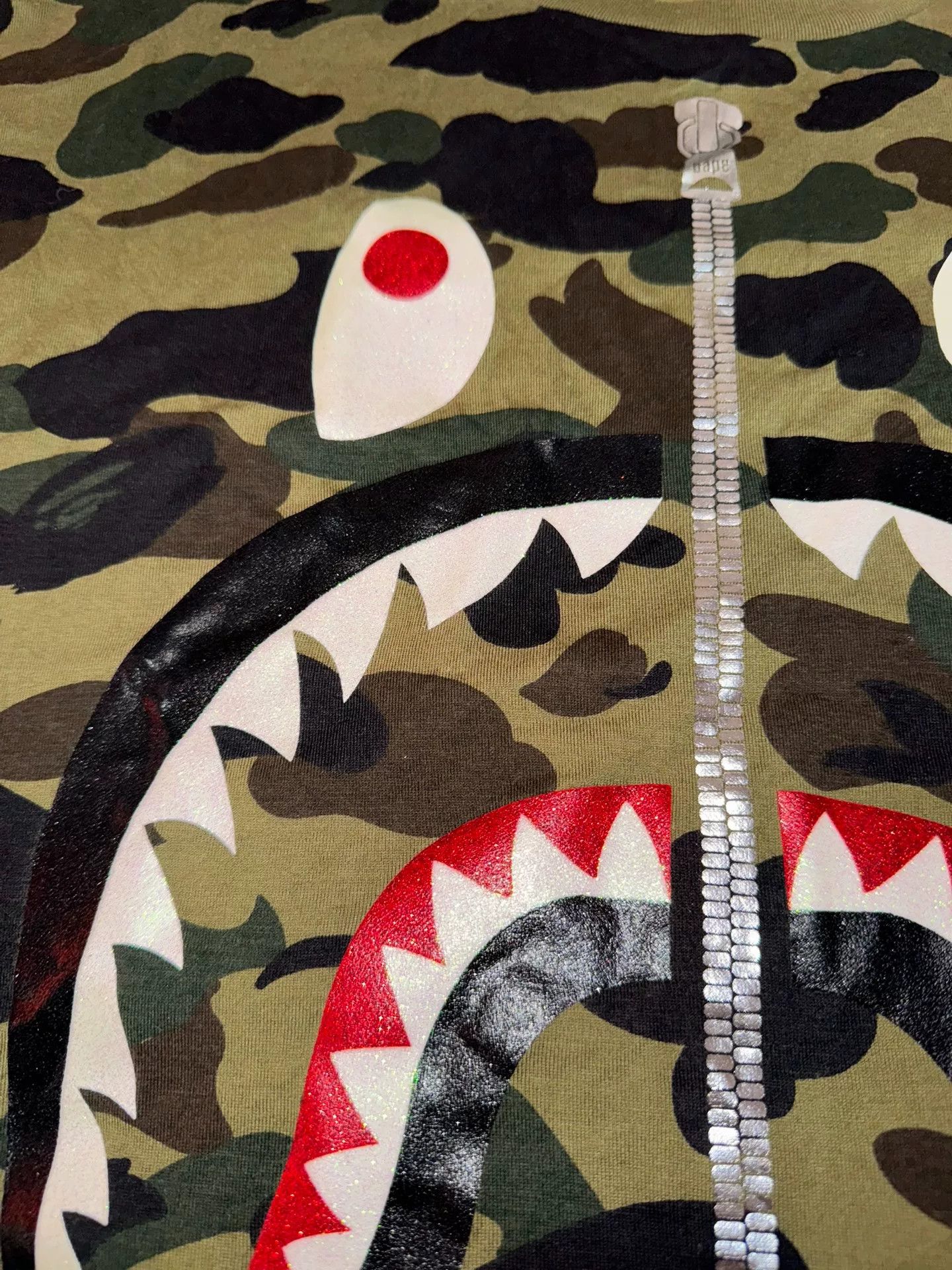 Bape Bape Shark Camo Green T-Shirt Men Size US M / EU 48-50 / 2 - 3 Thumbnail