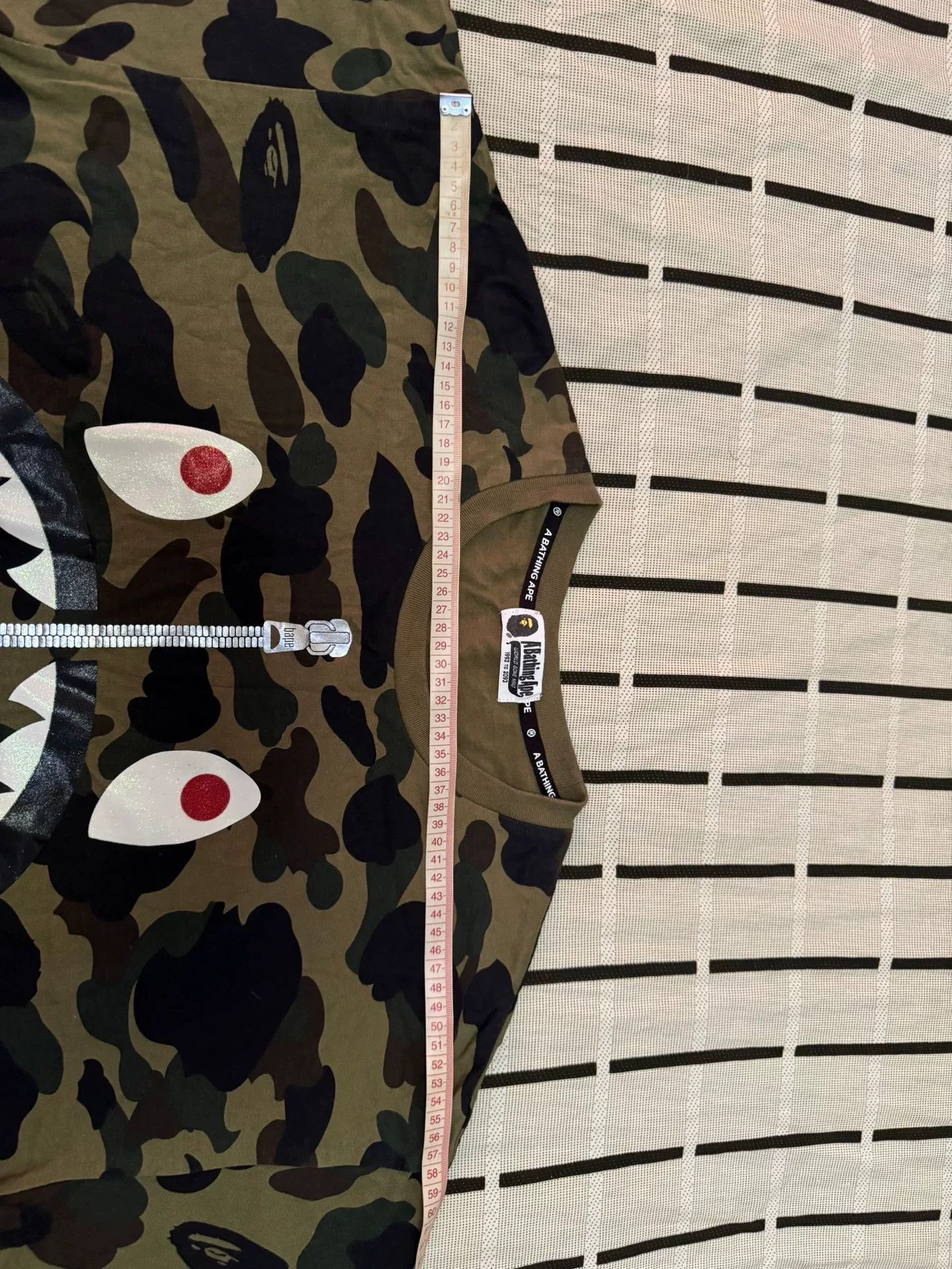 Bape Bape Shark Camo Green T-Shirt Men Size US M / EU 48-50 / 2 - 9 Thumbnail